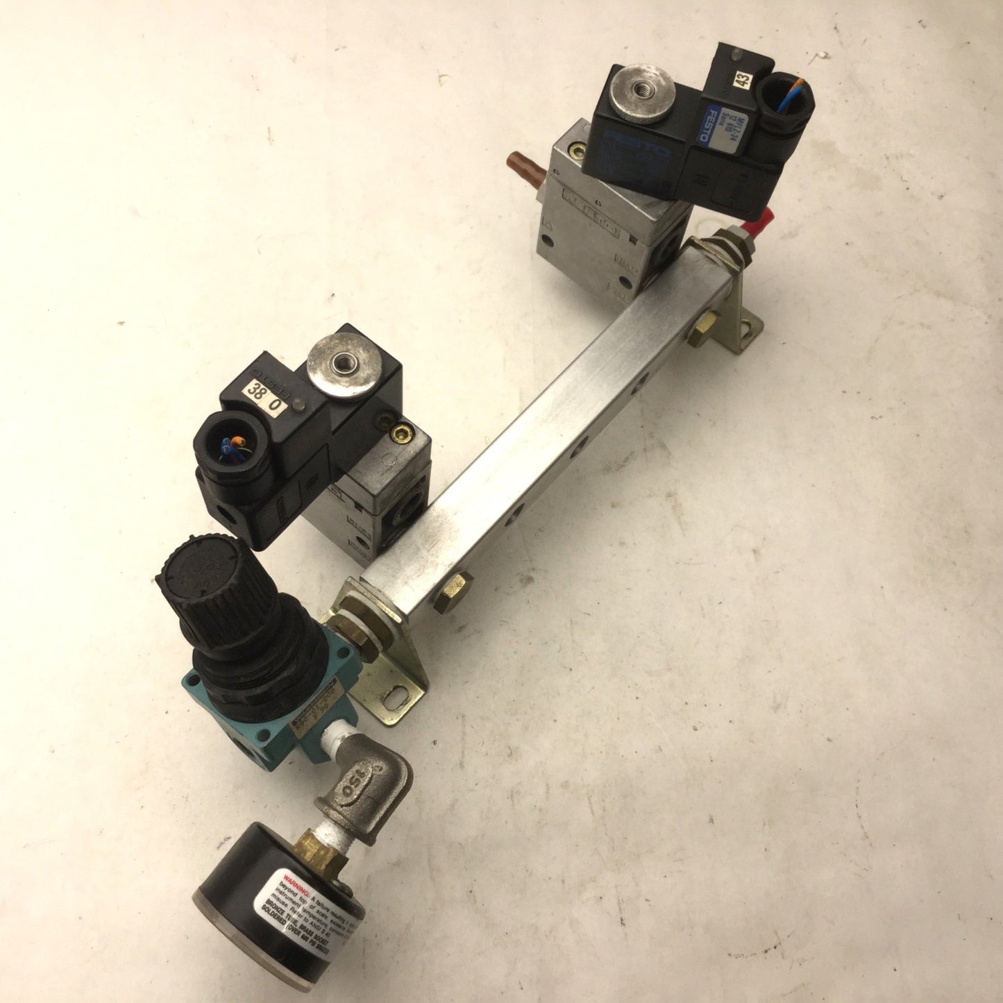 Used Bank of 2 Festo MFH-3-1/8 Pneumatic Solenoid Valve R00-01-000 Pressure Regulator