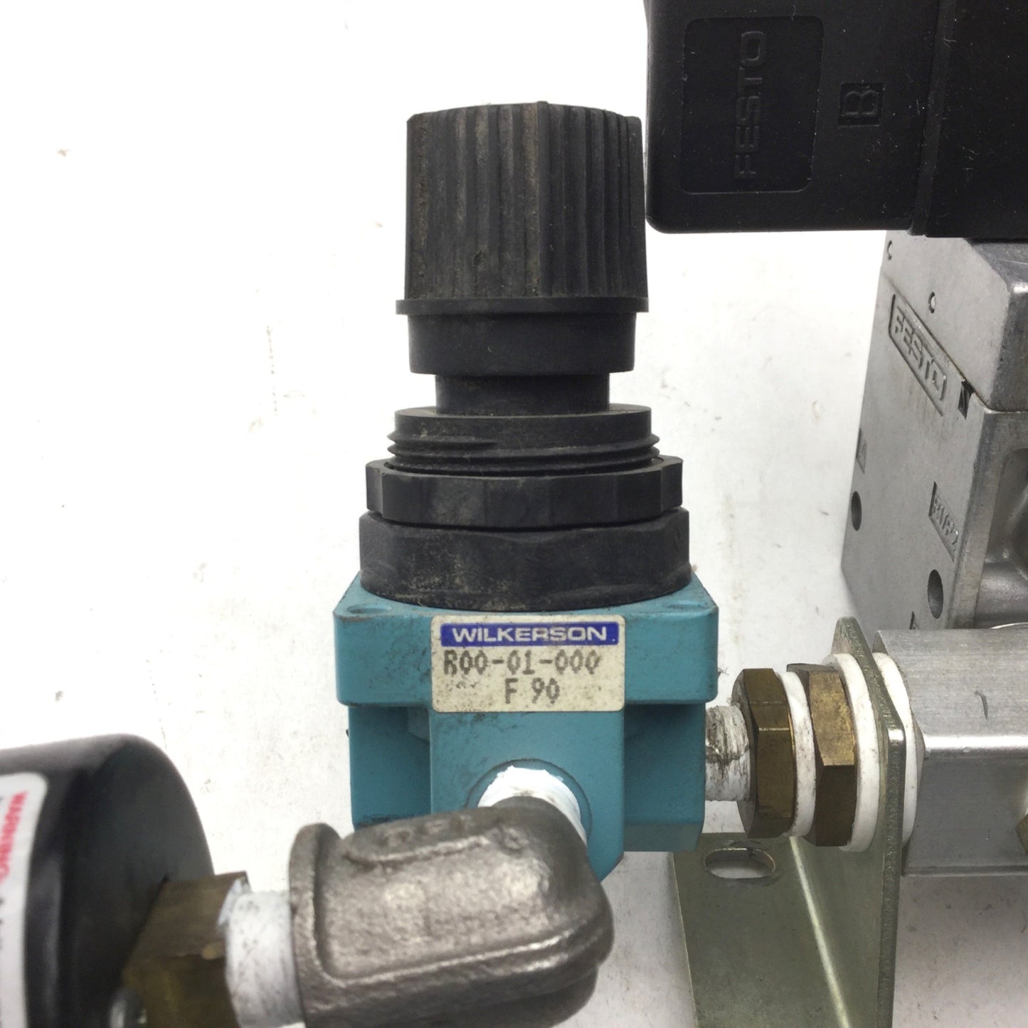 Used Bank of 2 Festo MFH-3-1/8 Pneumatic Solenoid Valve R00-01-000 Pressure Regulator
