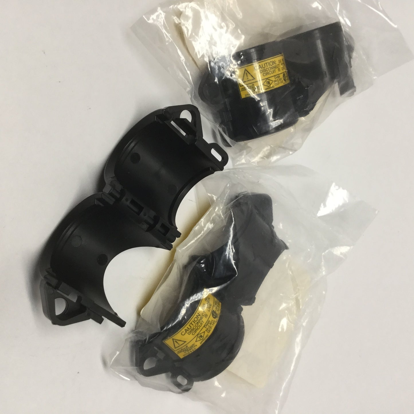 New – Open box Lot of 3 Turck A0941 Lock-Mini B&C Right-Angle Minifast Connector Locking Guard