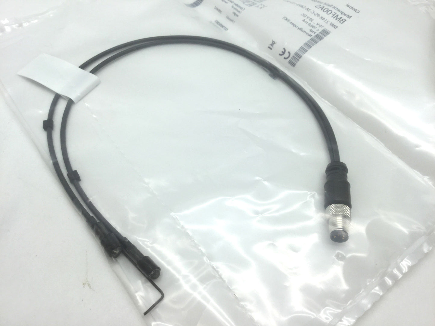 New Balluff BMF00A5 214K-PS-C-2A-SA95-S75-00 Magnetic Field Sensor 10-30 VDC M8 4Pin