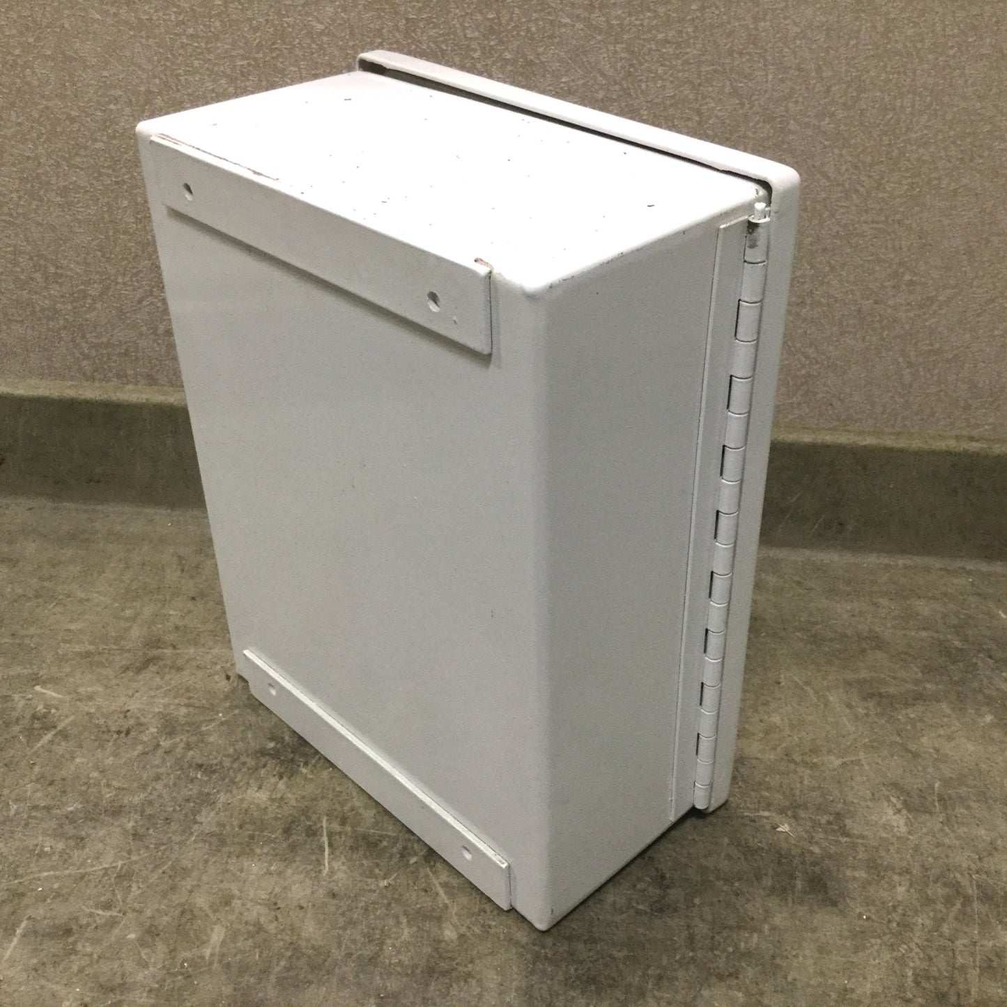 Used Saginaw SCE-1008CH Electrical Enclosure, Dimensions: 10" x 8" x 4", *Holes*