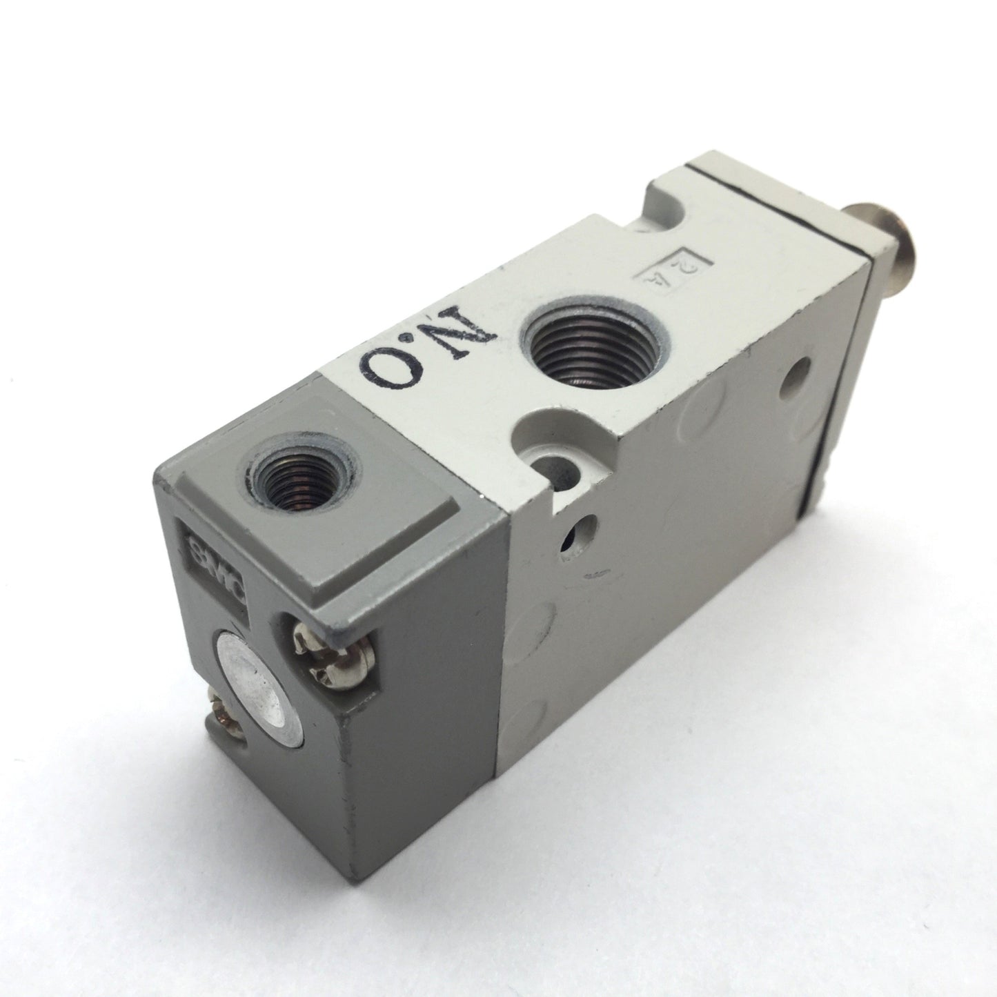 Used SMC SYJA722-01-F Pneumatic Pilot Valve, 2-Position 3-Port, Rc1/8 M5x0.8, 0.7MPa