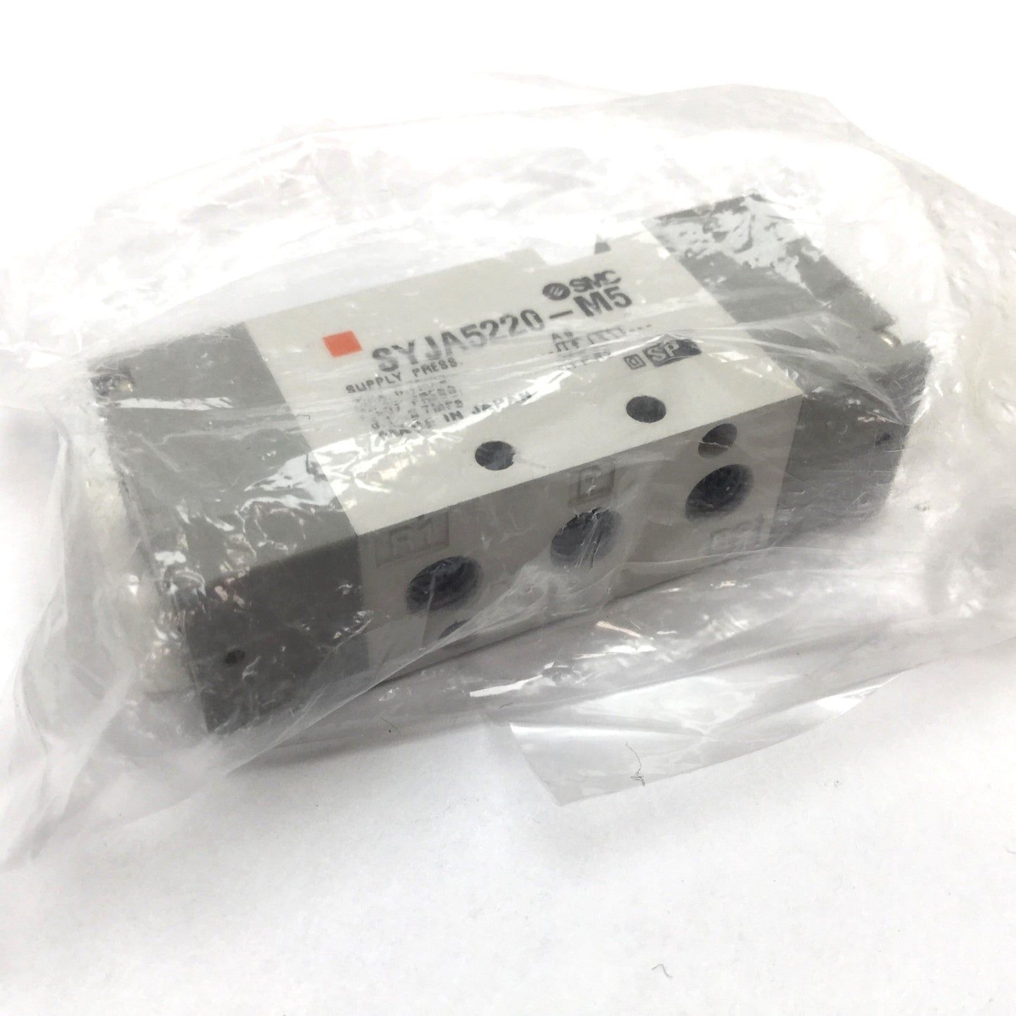 New SMC SYJA5220-M5 Pneumatic Pilot Valve, 2-Position 5-Port 0.15-0.7MPa M5x0.8