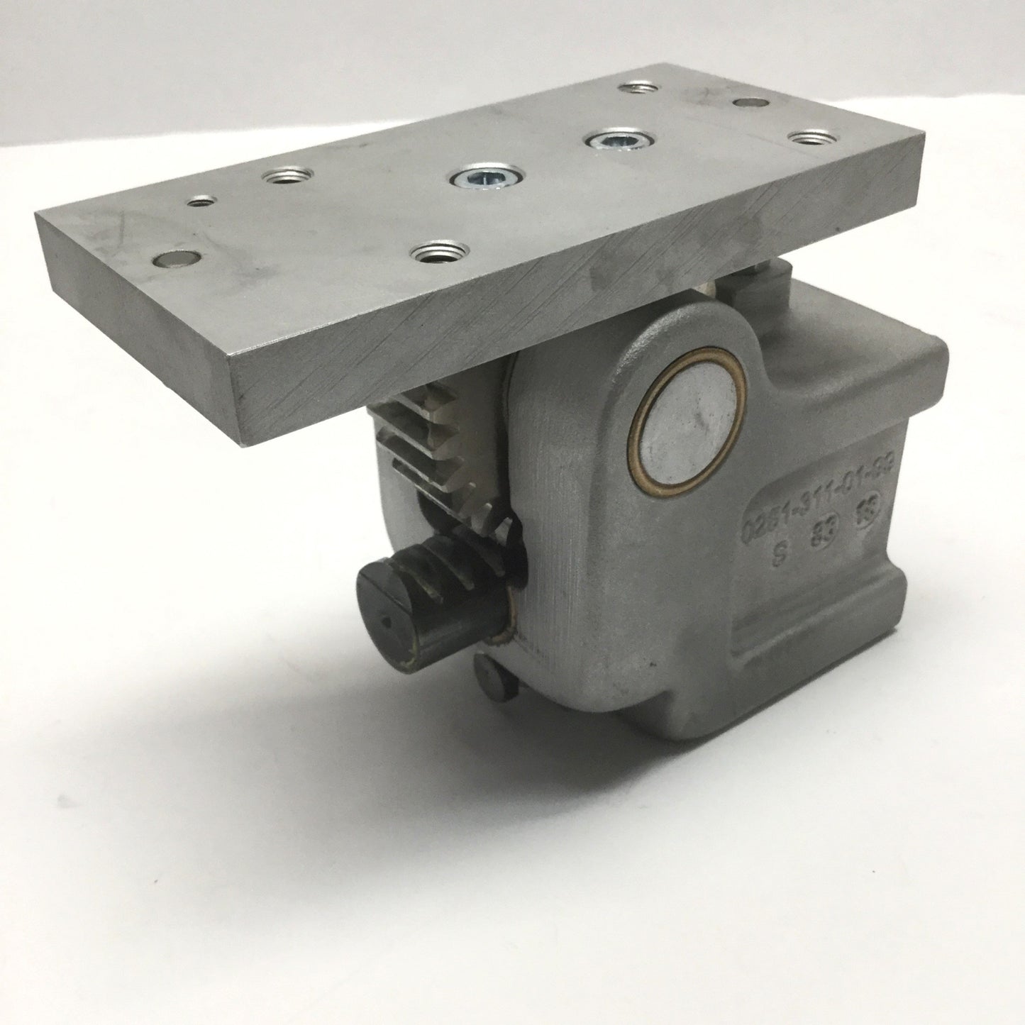 Used Cylinder Attachment 90° Angular Rotation Actuator Rack Pinion M10 x 1.5, 50mm