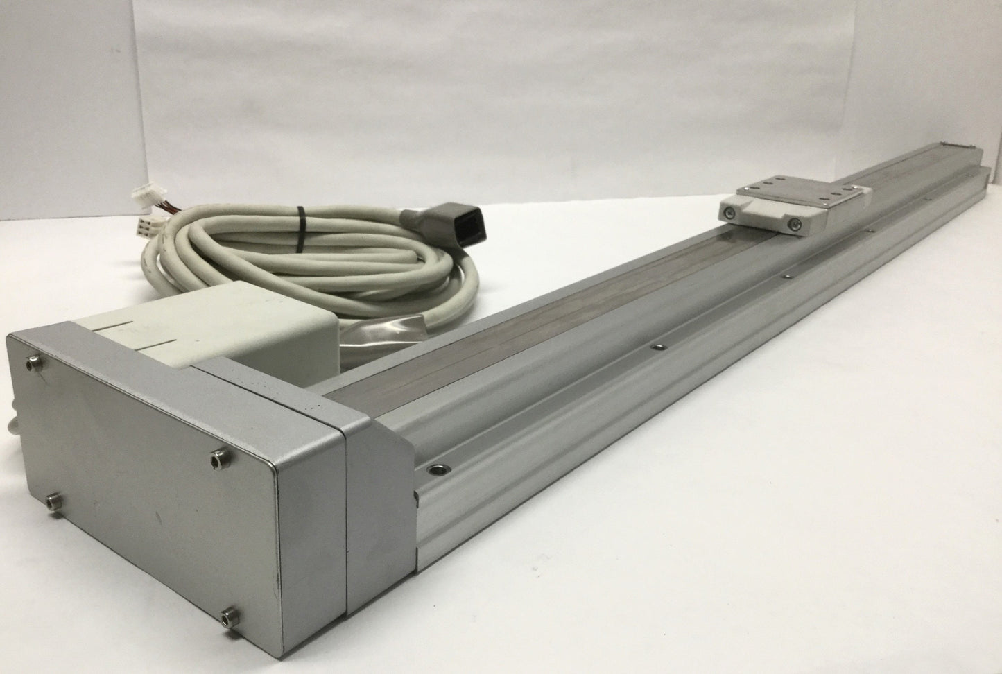 Used SMC LEFS32LB-700-R5C918 Step Motor Ball Screw Linear Actuator Positioner 700mm