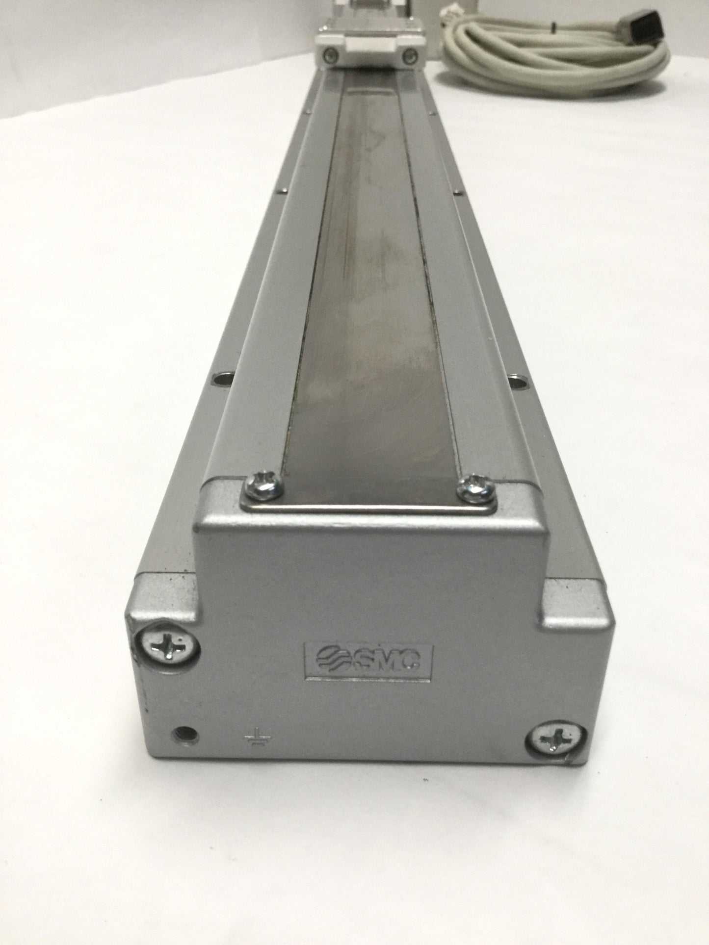 Used SMC LEFS32LB-700-R5C918 Step Motor Ball Screw Linear Actuator Positioner 700mm