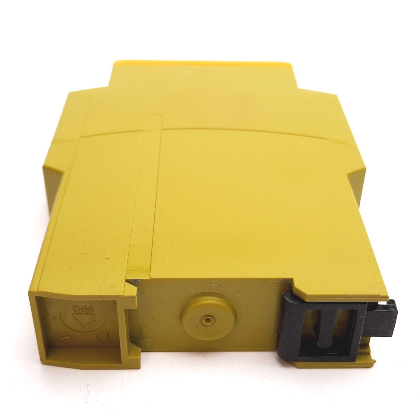 Used Pilz PNOZ-X7 Safety Gate Monitor Relay Module 24VAC/DC 3.0VA 50/60Hz 2N/O