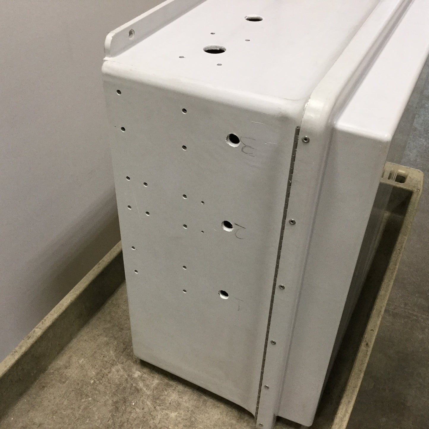 Used Robroy RJ1816HLL Electrical Enclosure, Fiberglass, 18" x 16" x 10", *Holes*