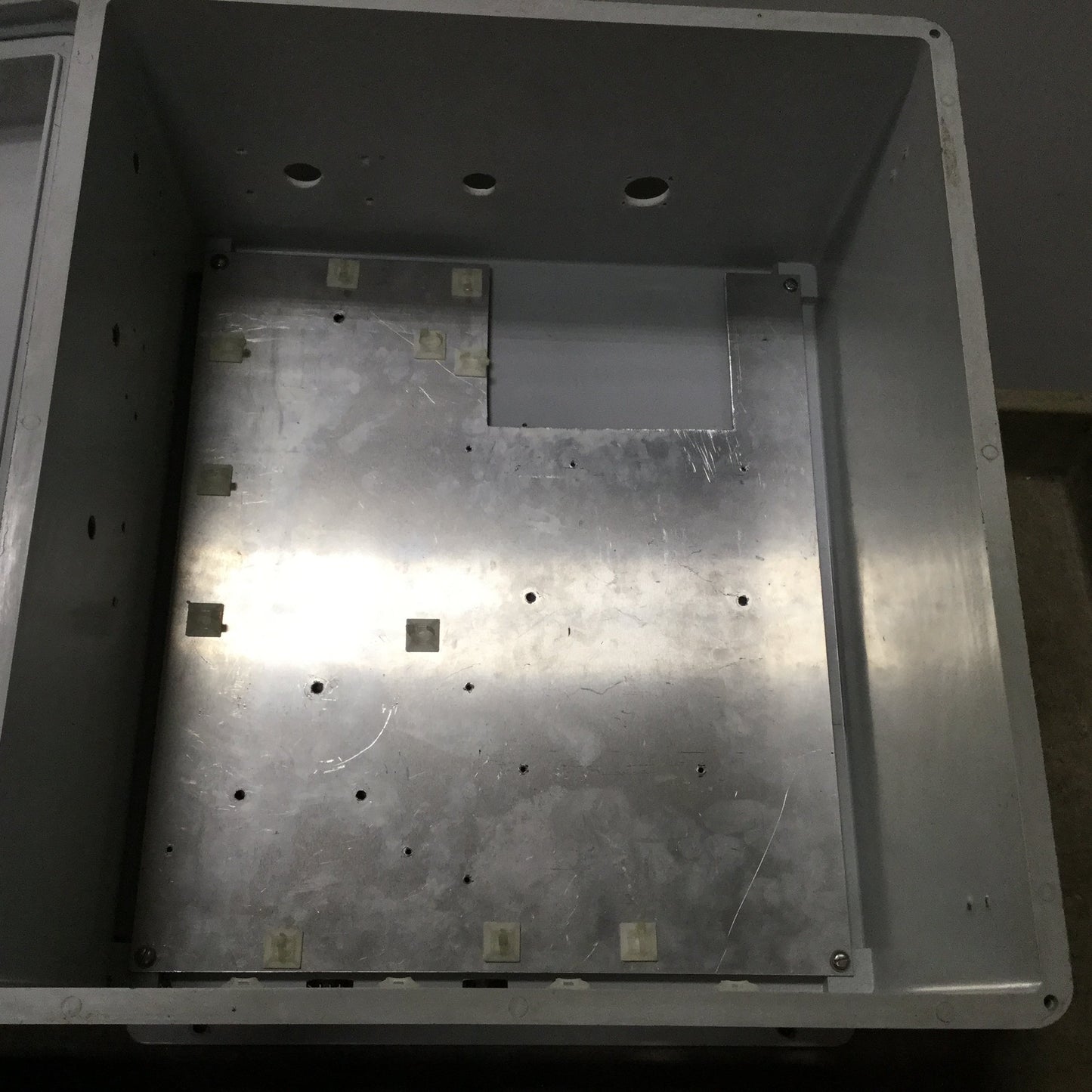 Used Robroy RJ1816HLL Electrical Enclosure, Fiberglass, 18" x 16" x 10", *Holes*