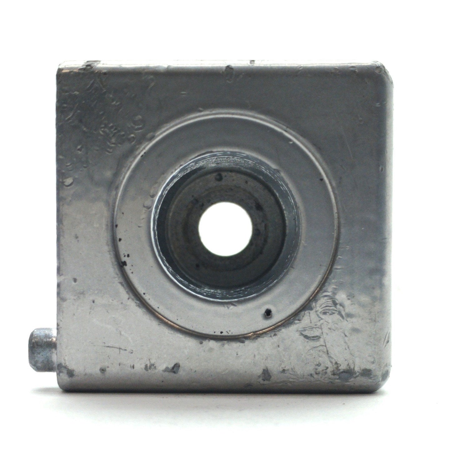 Used Lot of 6 80/20 14172 Aluminum Extrusion Cubic Corner, 2-Way, 40mm *Missing Peg*