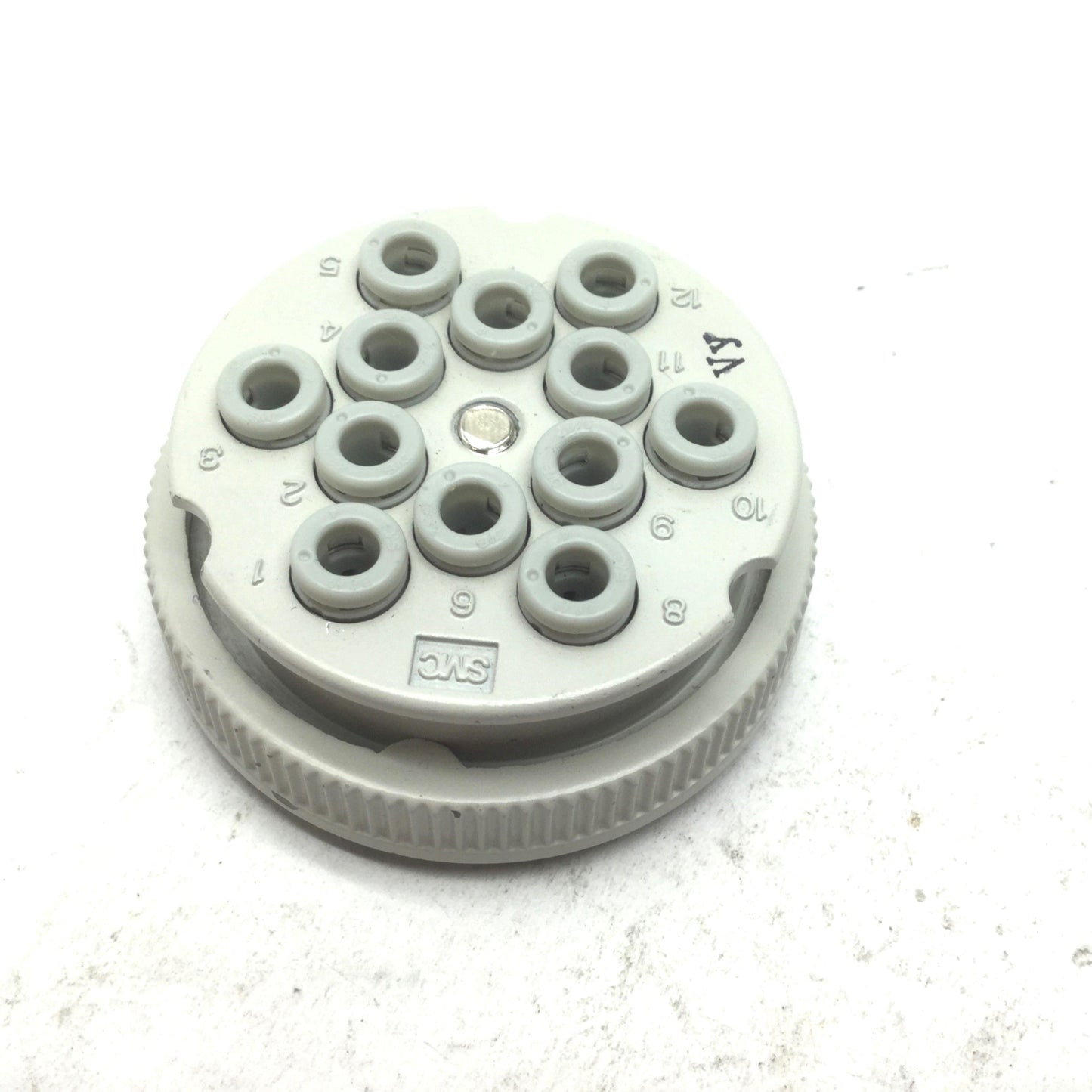 New SMC DMK12P-04 Multi Connector Plug W/ One Touch Fittings 4mm x12 Ports