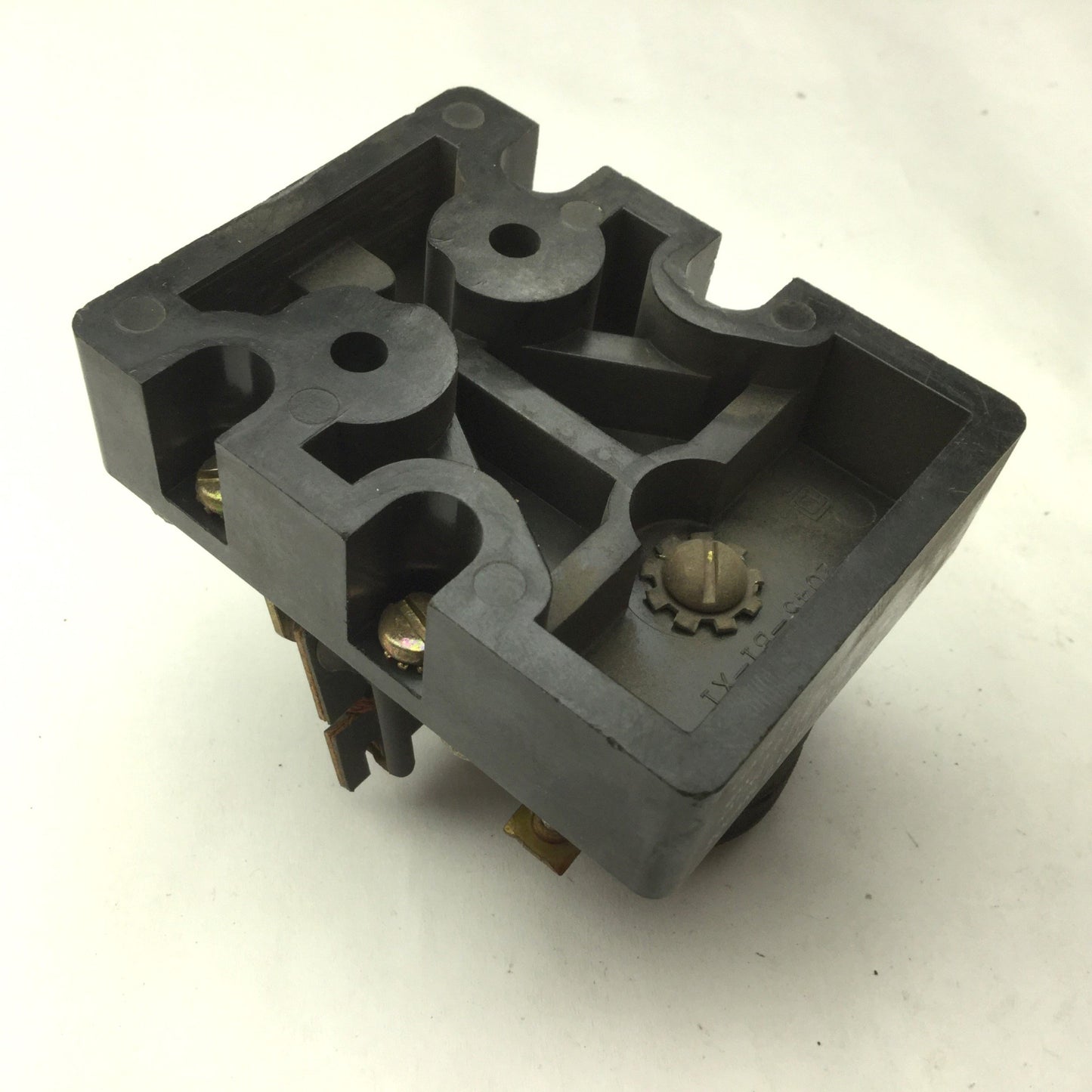 Used Square D 8501 Type CO-2 Industrial Control Relay, 10A, 600VAC Max, Series A