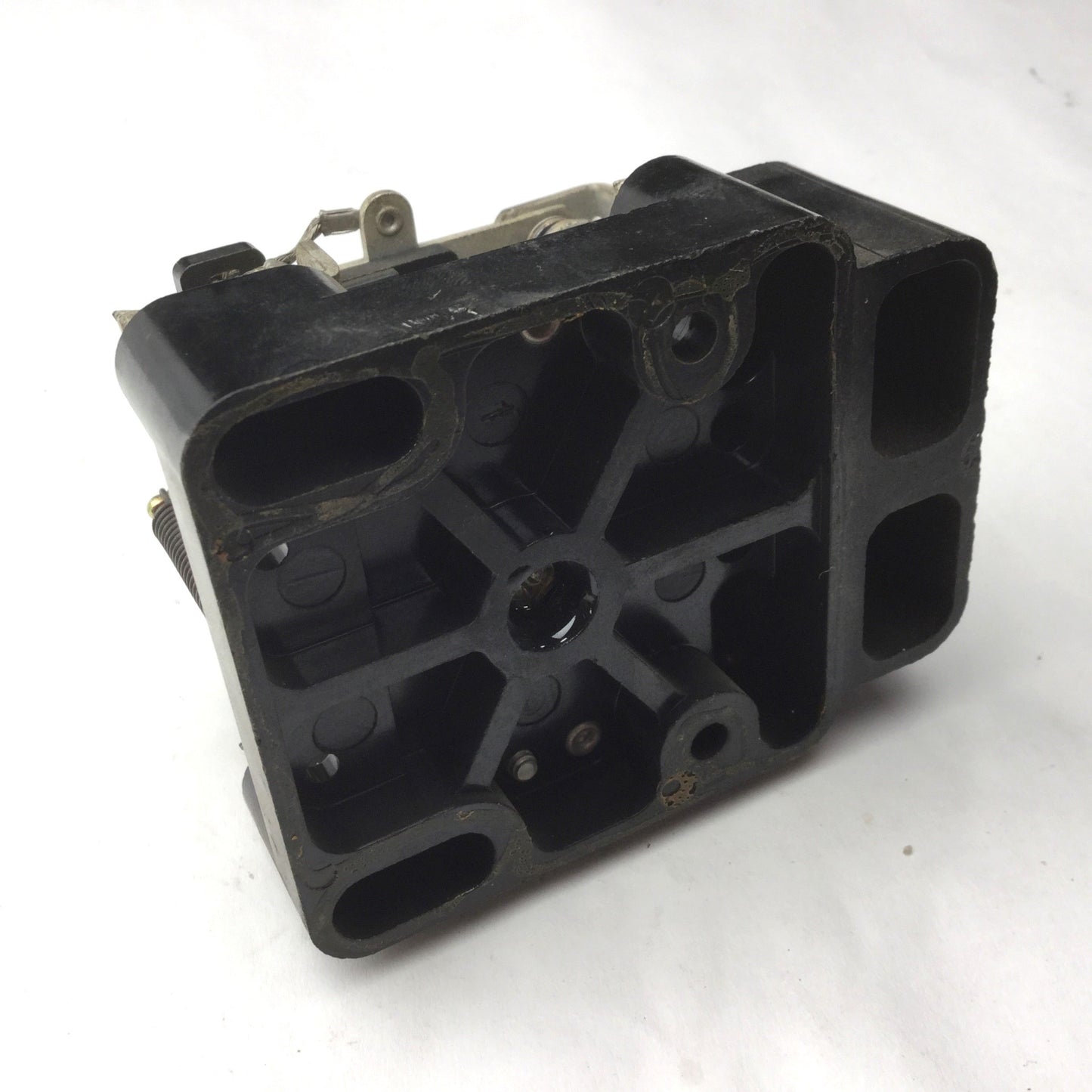 Used Dayton 5X848 8-Pin Surface Open Power Relay, Coil: 230VAC, 25A, 115/230VAC, 1PH