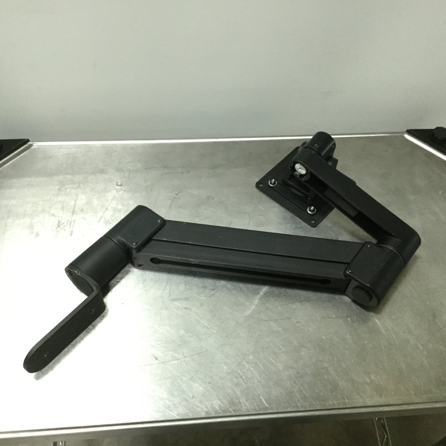 Used Wall Mount Monitor Arm Mount VESA 100mm x 100mm, Max Length: 24"