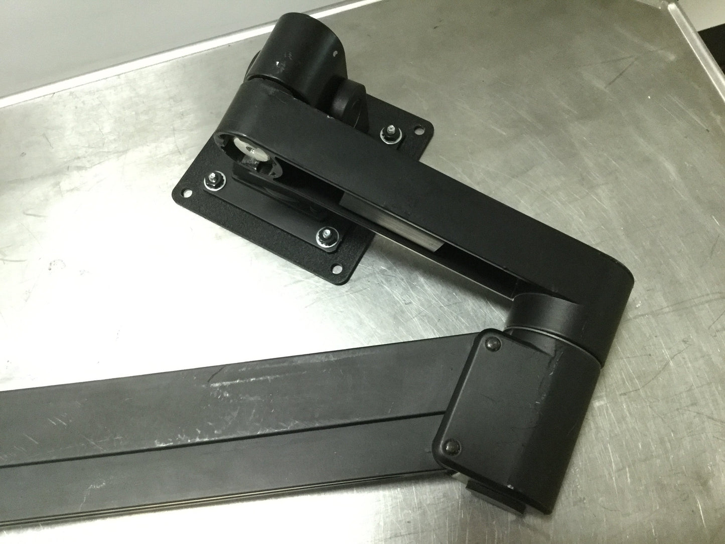 Used Wall Mount Monitor Arm Mount VESA 100mm x 100mm, Max Length: 24"