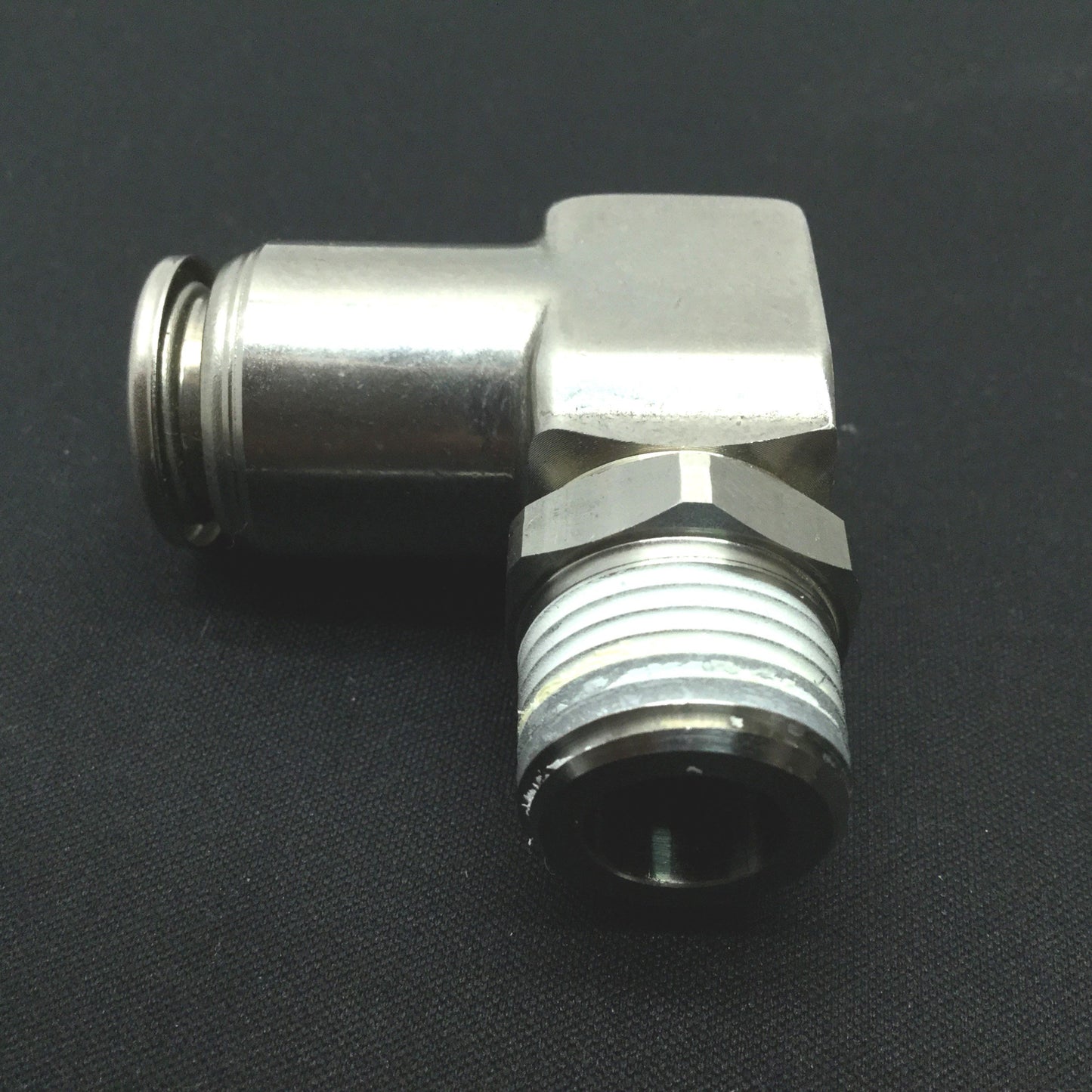 New SMC KQGL13-N03S Male Elbow Fitting, Tube: 1/2" (13mm), 3/8" NPT