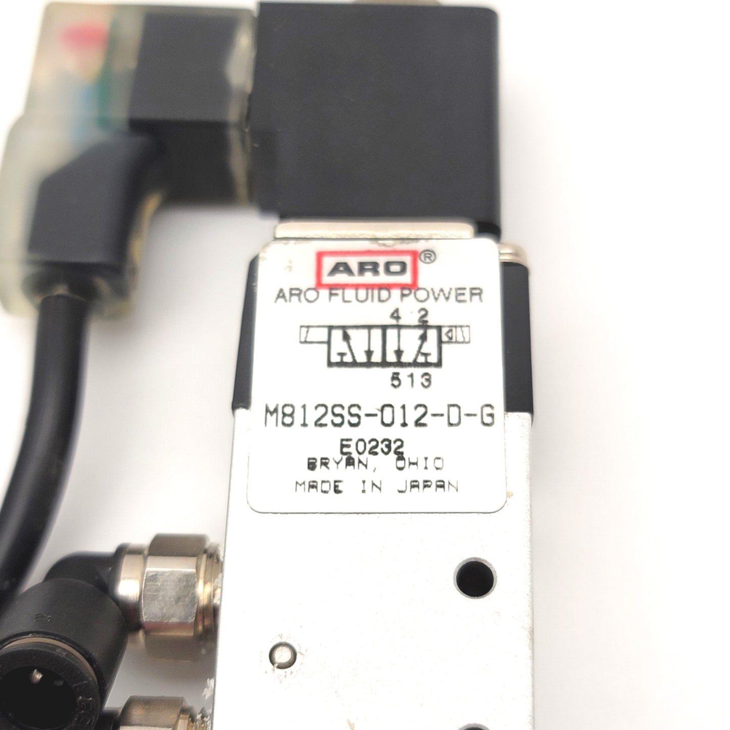 Used ARO M812SS-024-D-G 4-Way 2-Position Solenoid Valve 1/8"NPT, Coil: 24VDC, 115psi