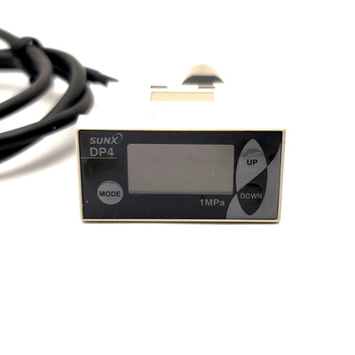 Used SunX DP4-52P Compact Digital Pressure Sensor 12-24VDC, 0-1MPa, PNP Output, M5