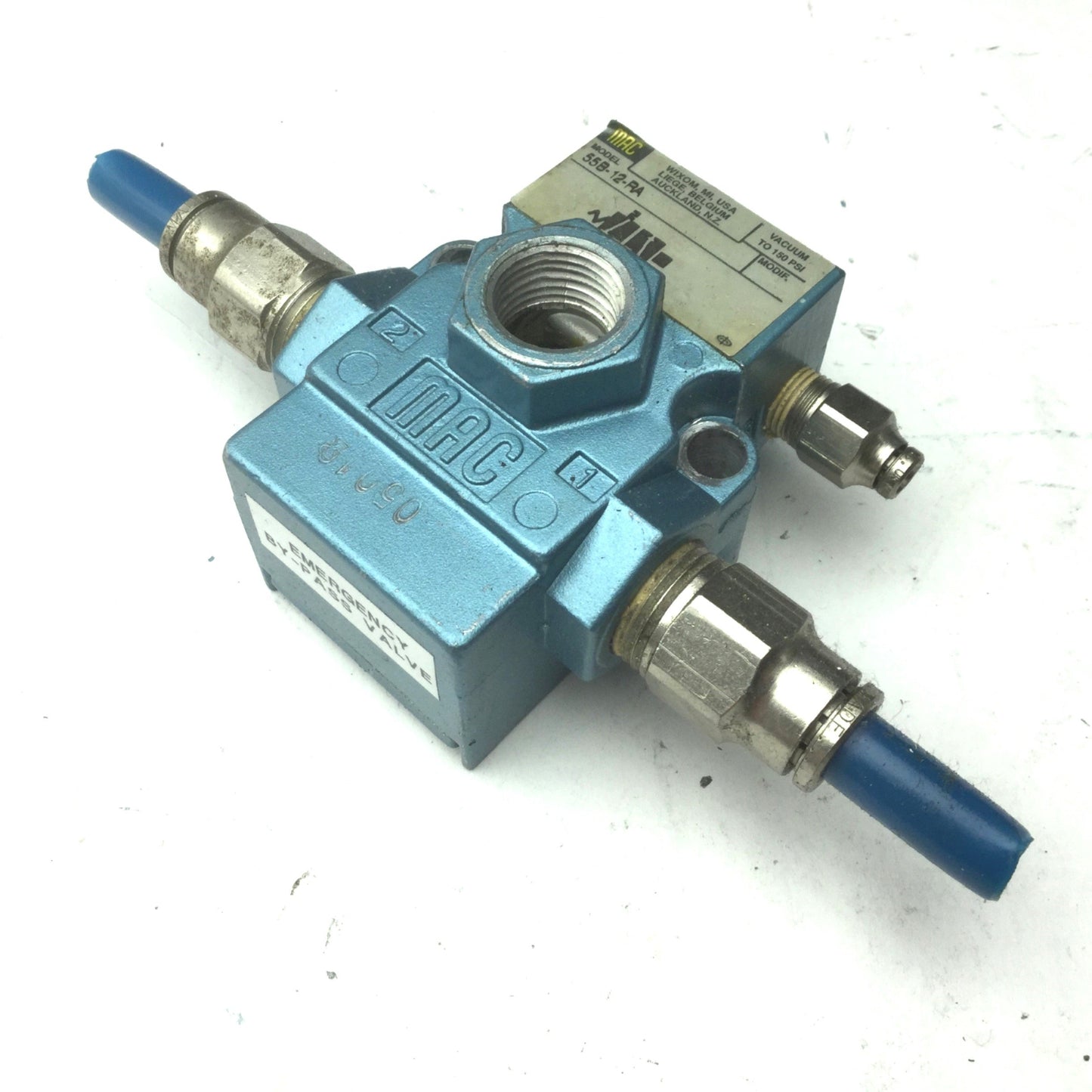 Used Mac Valve Assembly 55B-12-RA Solenoid Valve, 3-Way, 150PSI, 3/8" NPT Ports