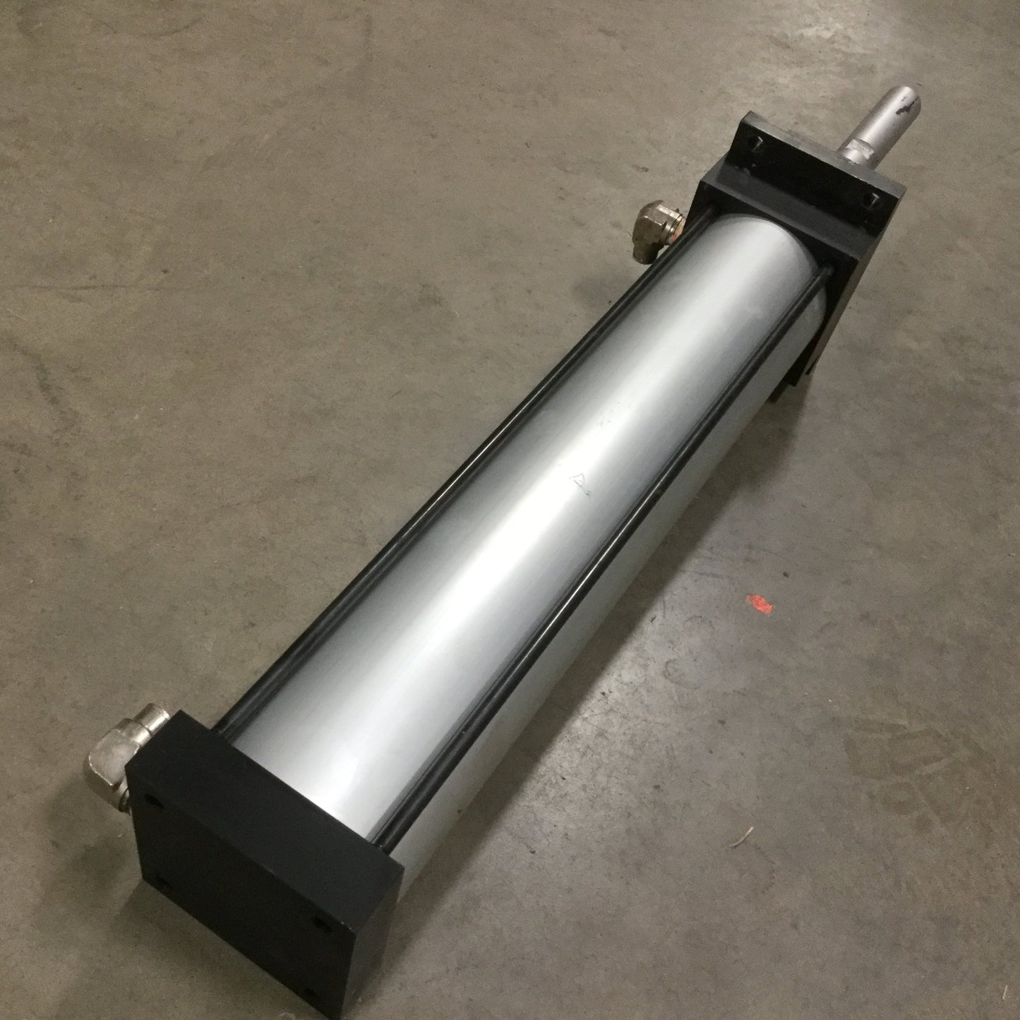 Used T-Mac T1F-4.0X18.0-N-2-EE2-N Dual Acting Cylinder, 18"Stroke, 1/2" NPT, 4" Bore