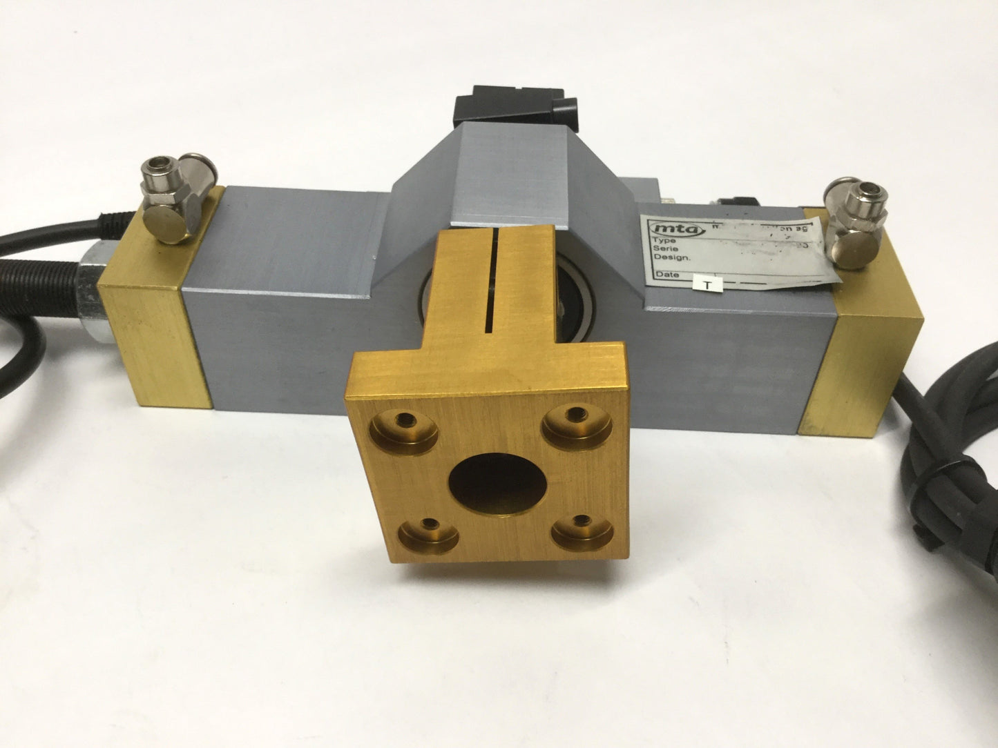 Used MTA Automation PR-15 Pneumatic Rotary Actuator 180°, Ø15mm Shaft, w/ Switches