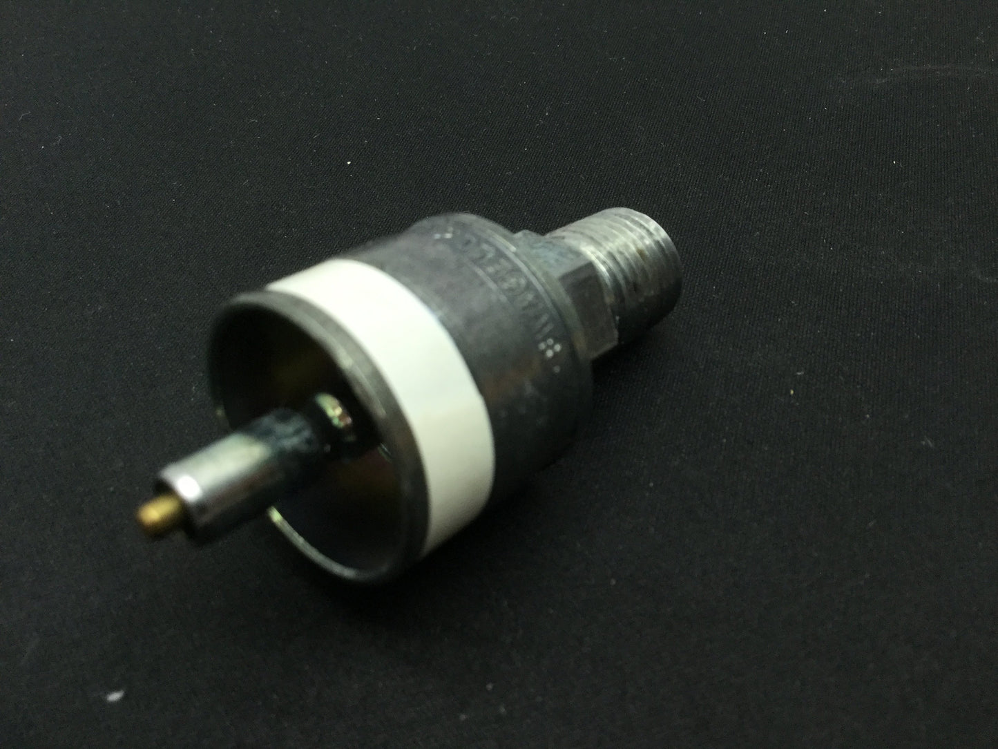 Used Swagelok B-QC4-B-4PMK6 Brass Insturment Quick Connect Body Valve 1/4" White Key