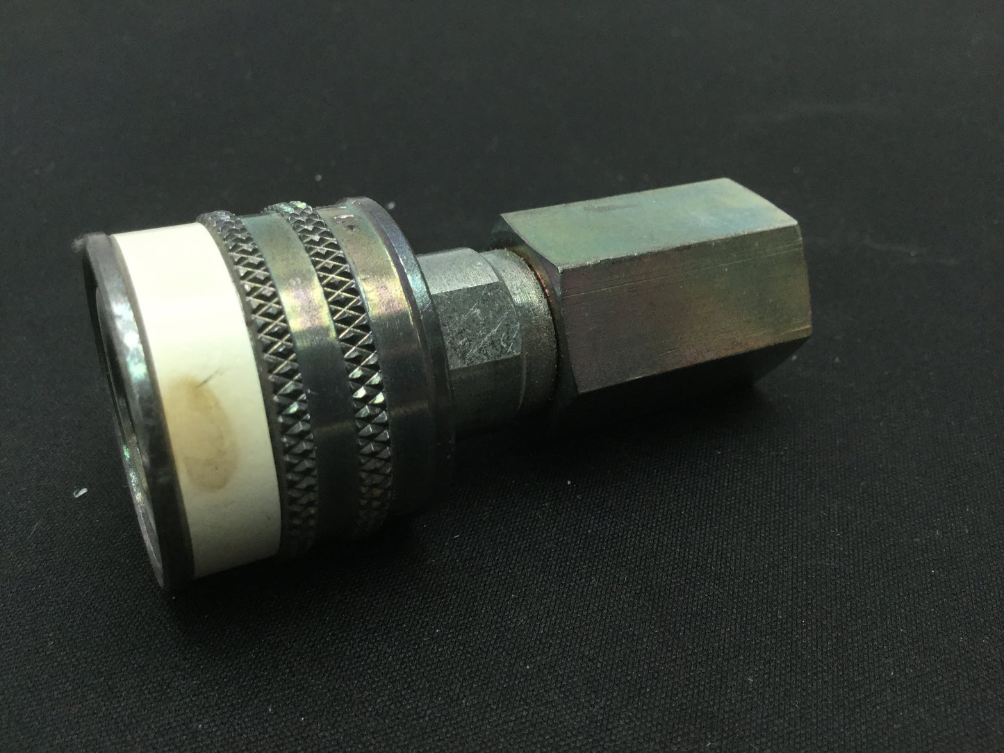 Used Swagelok B-QC4-B-4PFK6 Brass Insturment Quick Connect Body Valve 1/4" White Key
