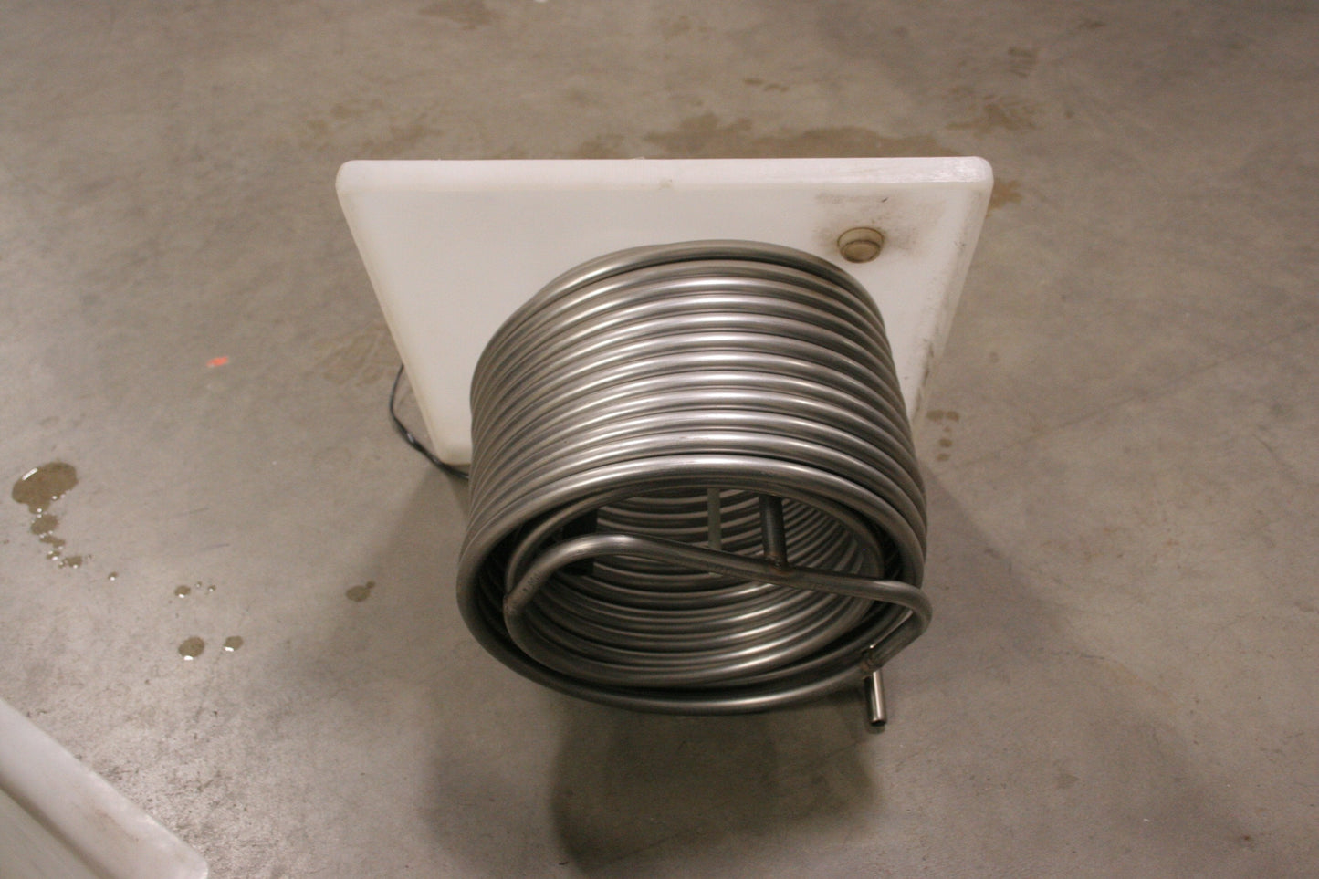 Used Bel-Art Heat Exchanger, 26 Coils, 3/4"-14, 3/4" Barb Fittings, Heat/Float Sensor