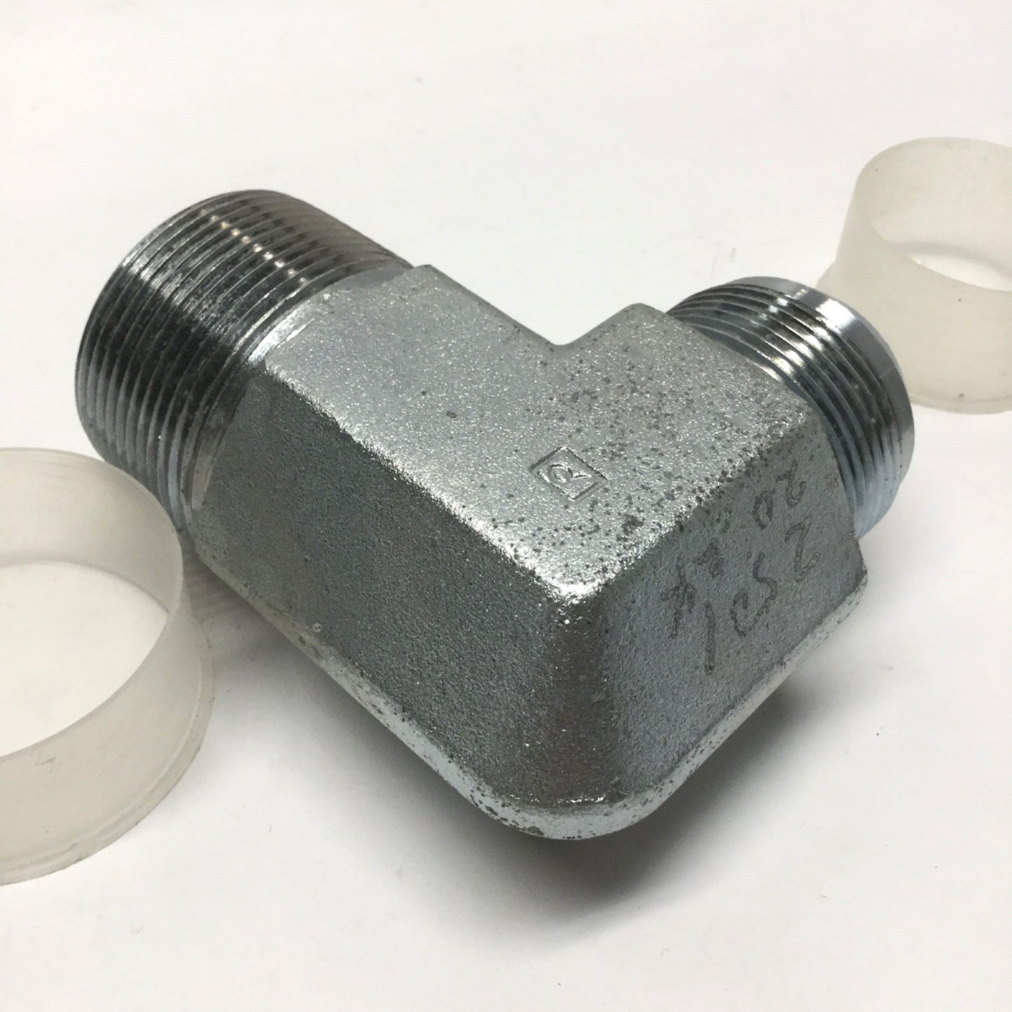 New – Open box 2501-20-24 Hydraulic Fitting 90° Male Elbow 1-1/2" NPT x 1-1/4" JIC 37° Flare