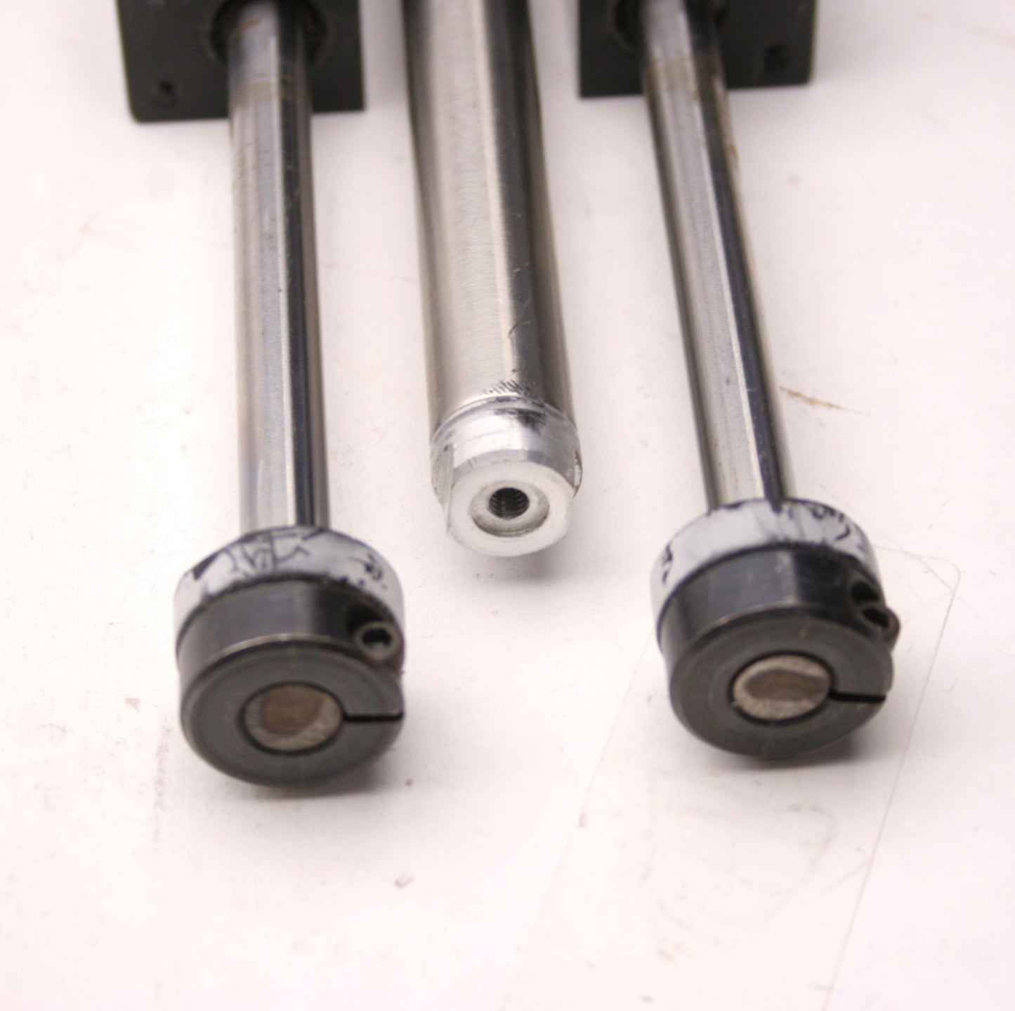 Used Double Acting Air Slide Guided Cylinder Stroke: 3-3/4", Ports: 10-32 UNF