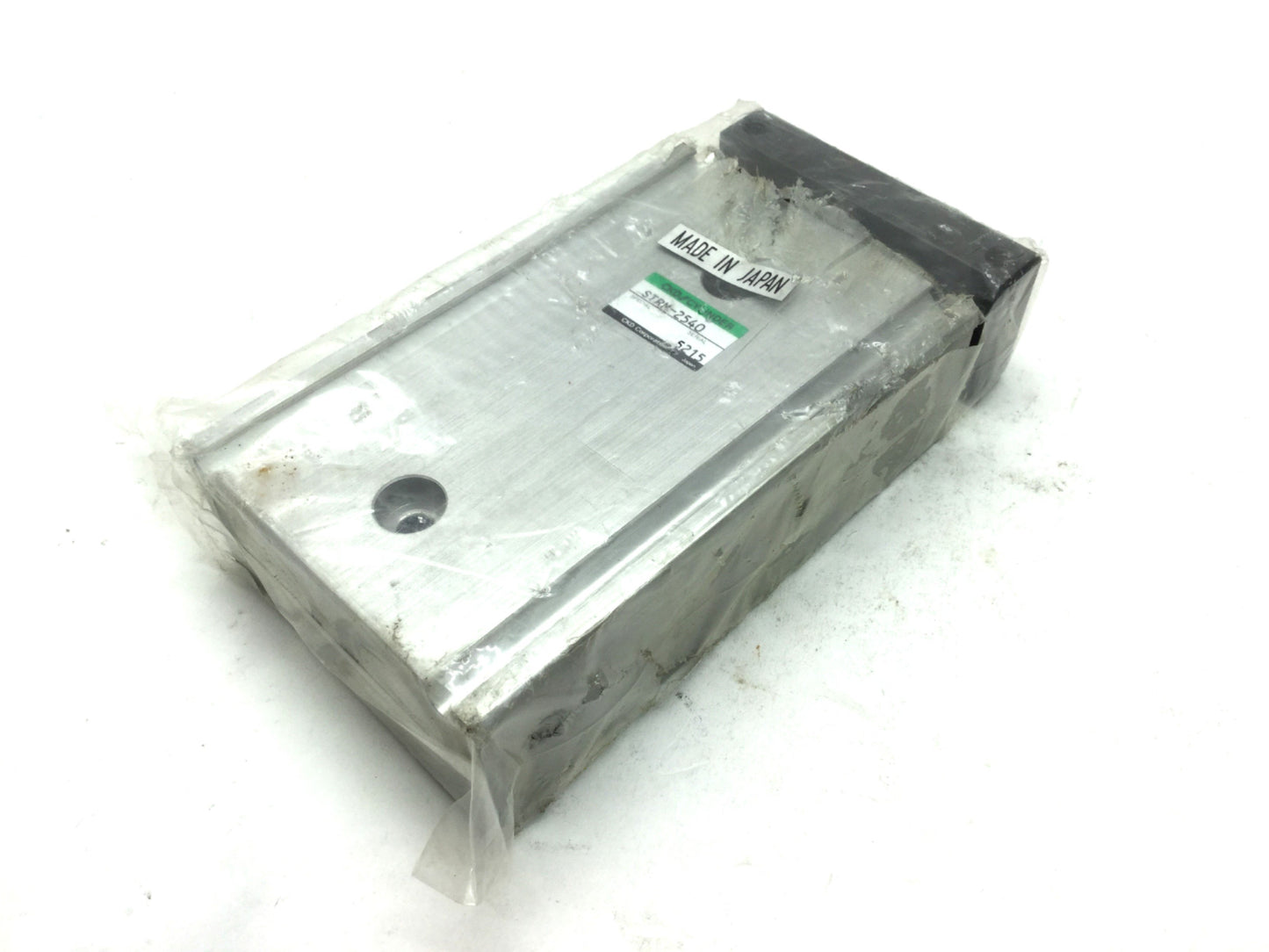 New CKD STRM-2540 Twin Rod Pneumatic Cylinder Bore: 25mm, Stroke: 40mm, 100 PSI, M5