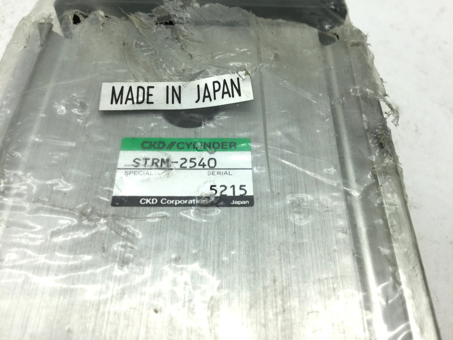New CKD STRM-2540 Twin Rod Pneumatic Cylinder Bore: 25mm, Stroke: 40mm, 100 PSI, M5