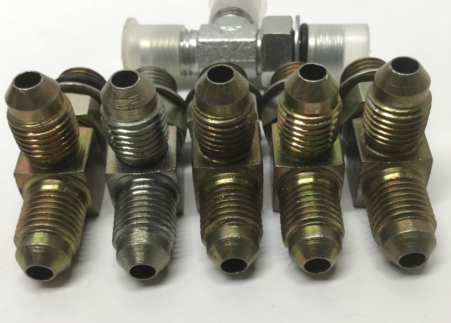 New – Open box Lot of 6 6804-04-04-04 Hydraulic Male Run Tee Fittings 1/4" ORB to JIC 37° Flare