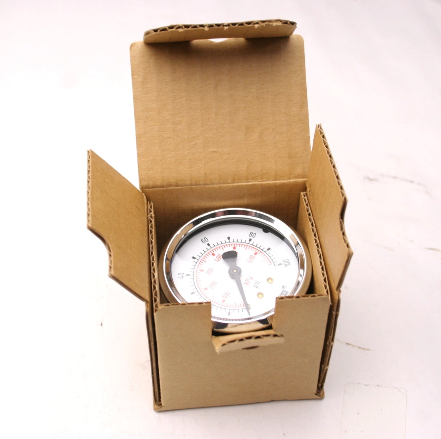 New WIKA 9311925 Pressure Gauge, 0-100PSI, 1/4" NPT CBM, Type: 111.10 2.5"
