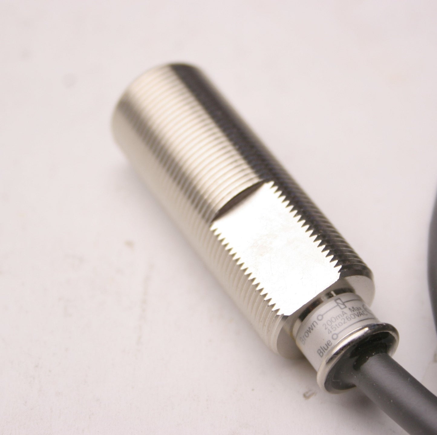 New Omron TL-X5Y1 Inductive Proximity Sensor, Range: 0-4mm, 45-260VAC, 200mA Max