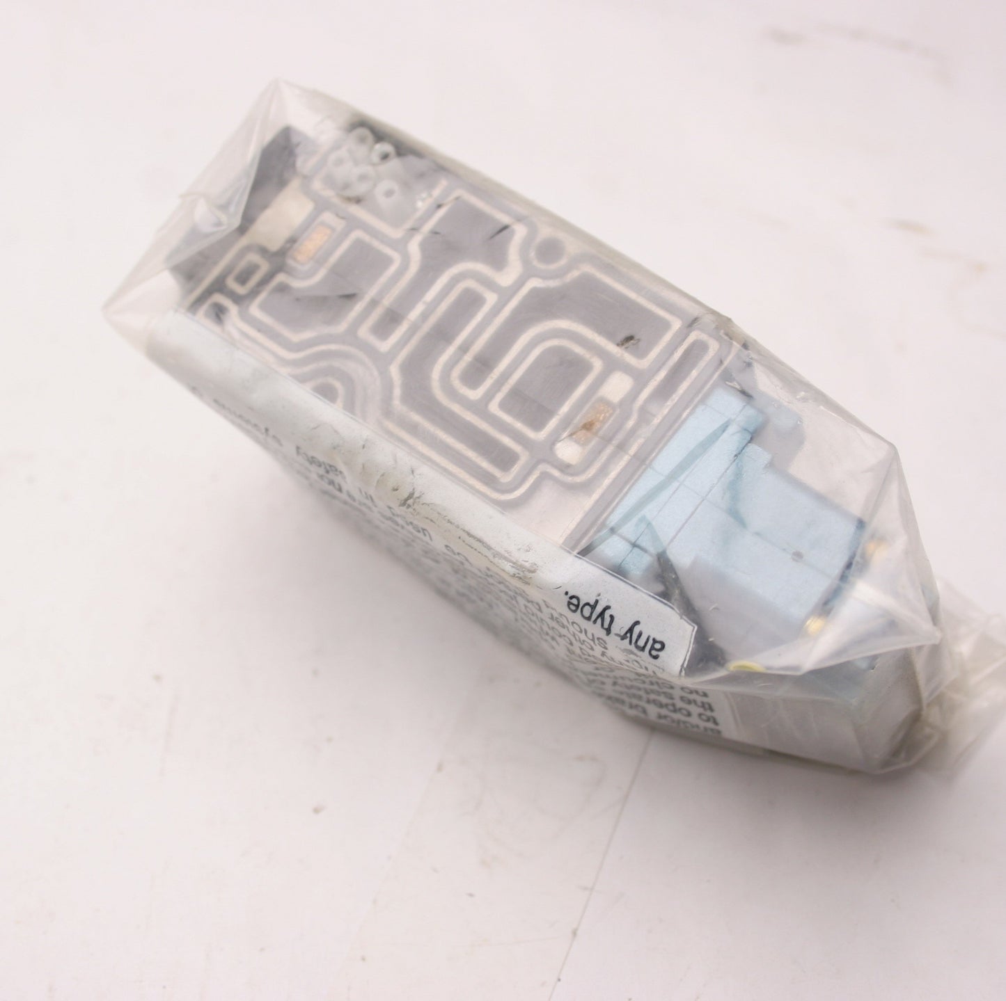 New – Open box MAC 82A-JC-000-TM-DAAP-0DA Solenoid Valve, 5.4W, 110/120VAC, 25-150PSI