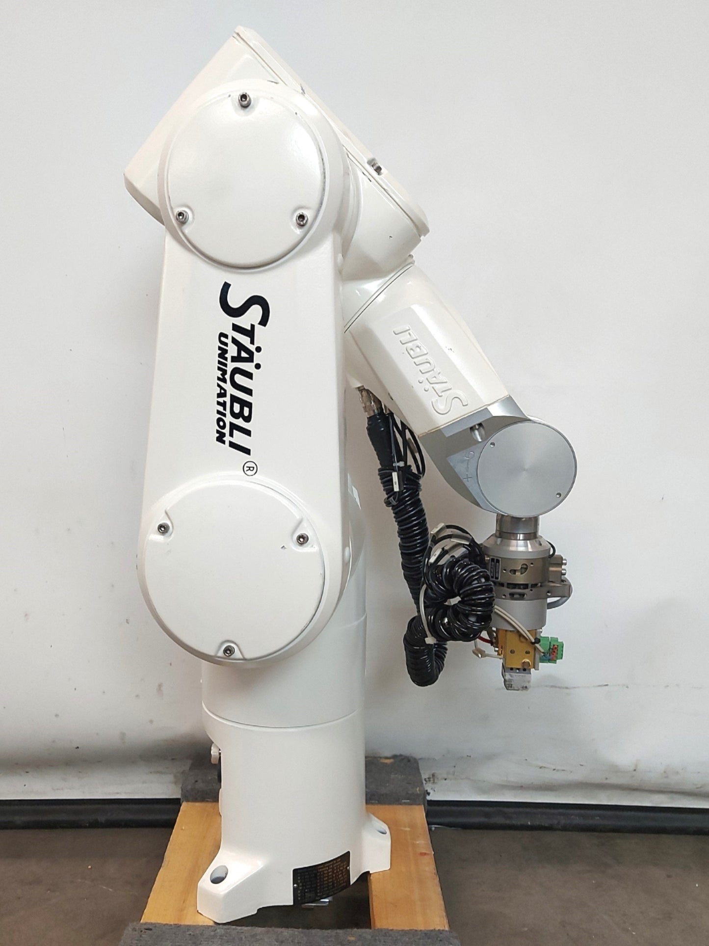 Used Staubli TX60 6-Axis Robot Manipulator Arm, 4.5kg Load, 670mm Reach, 8m/s Speed