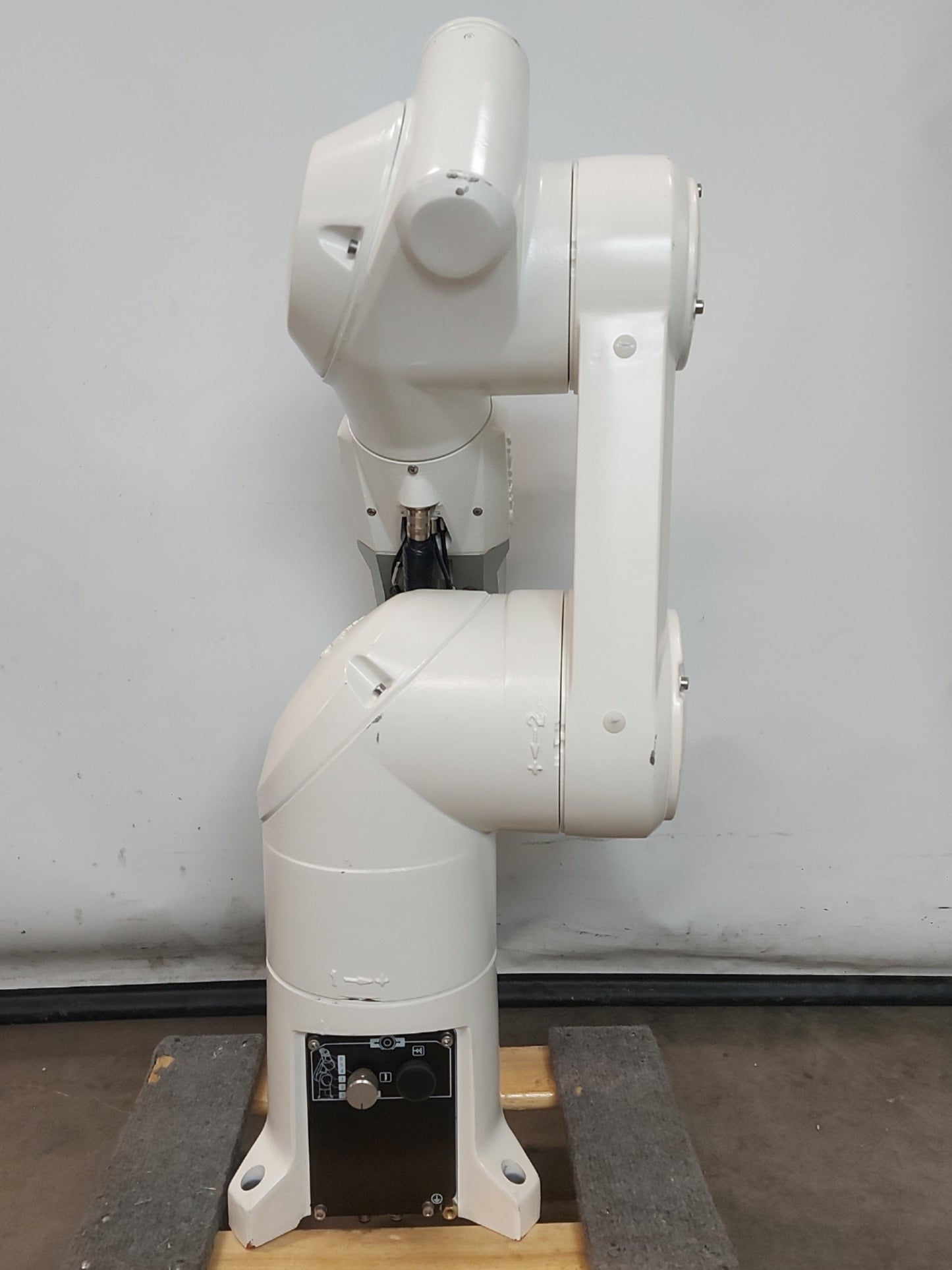 Used Staubli TX60 6-Axis Robot Manipulator Arm, 4.5kg Load, 670mm Reach, 8m/s Speed