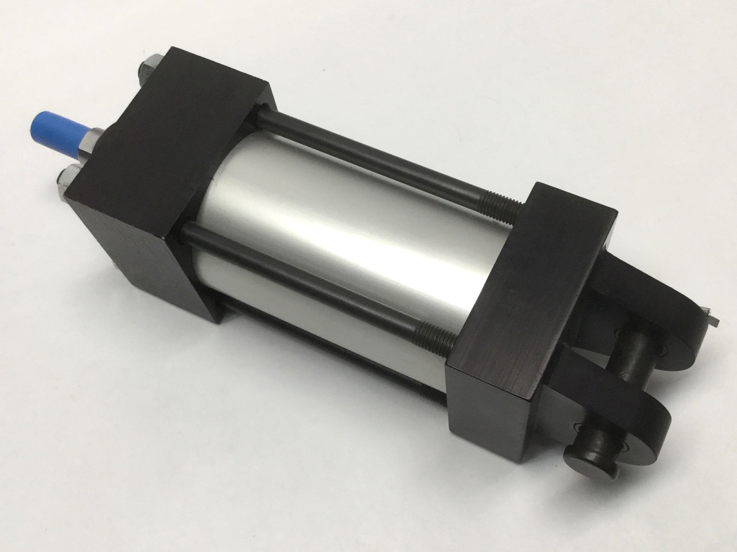 New – Open box Vickers VP10DRCA1AN 02800 Air / Hydraulic Cylinder 2" Bore, 2.5" Stroke, 250psi