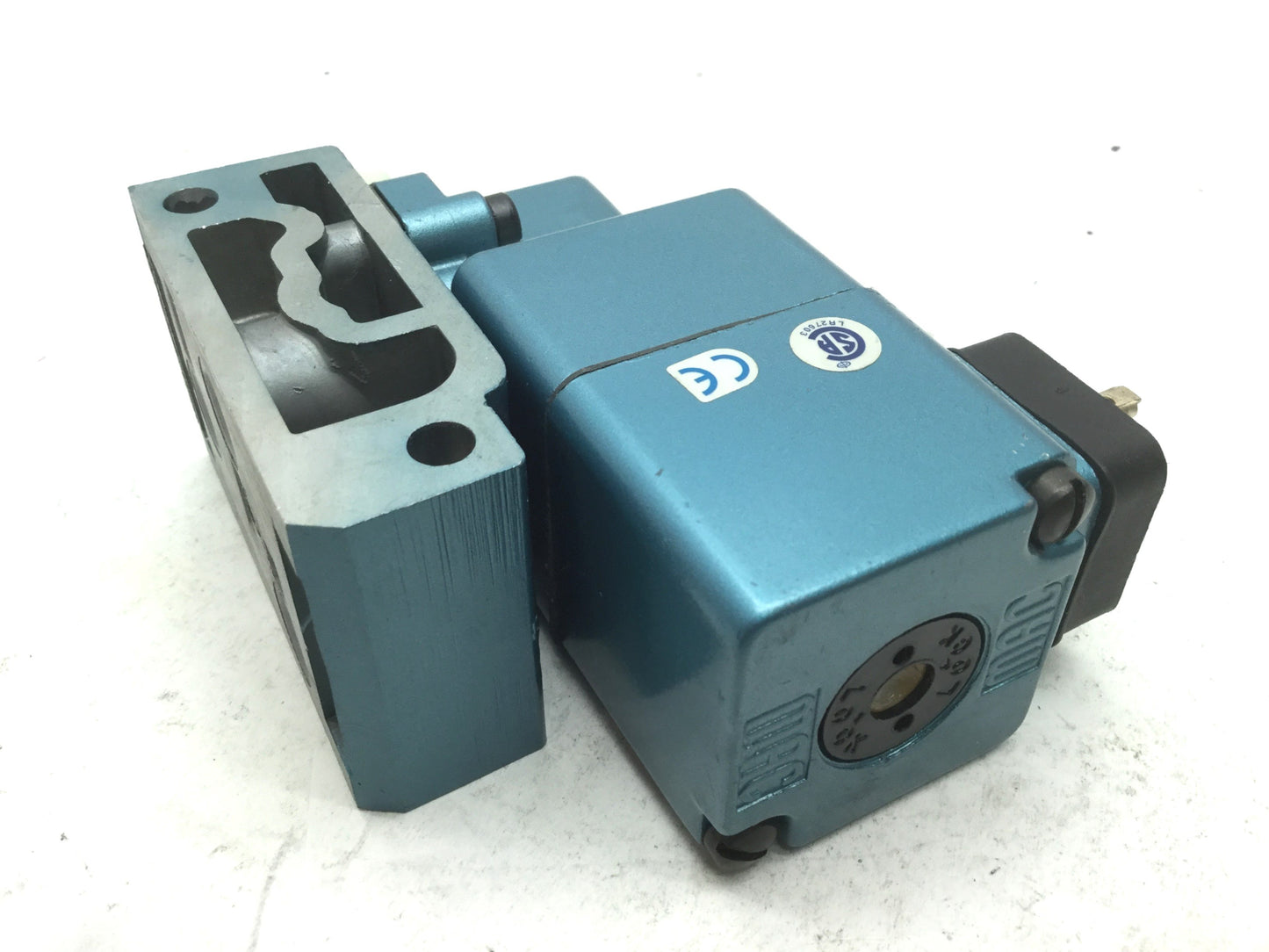 Used Mac 266B-11JJ Solenoid Valve Voltage: 120/110VAC 50/60Hz 24VDC 2-Way