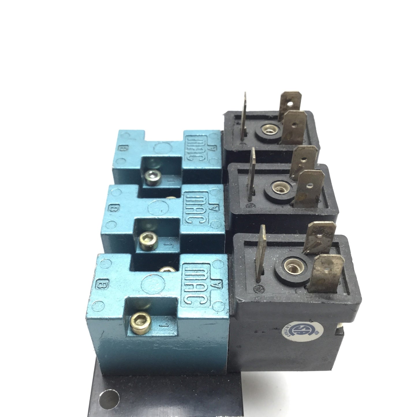 Used Bank of 3 MAC 45A-L00-DDAJ-1JM Solenoid Valve, 2-Position 4-Port, 24VDC 1/8" NPT