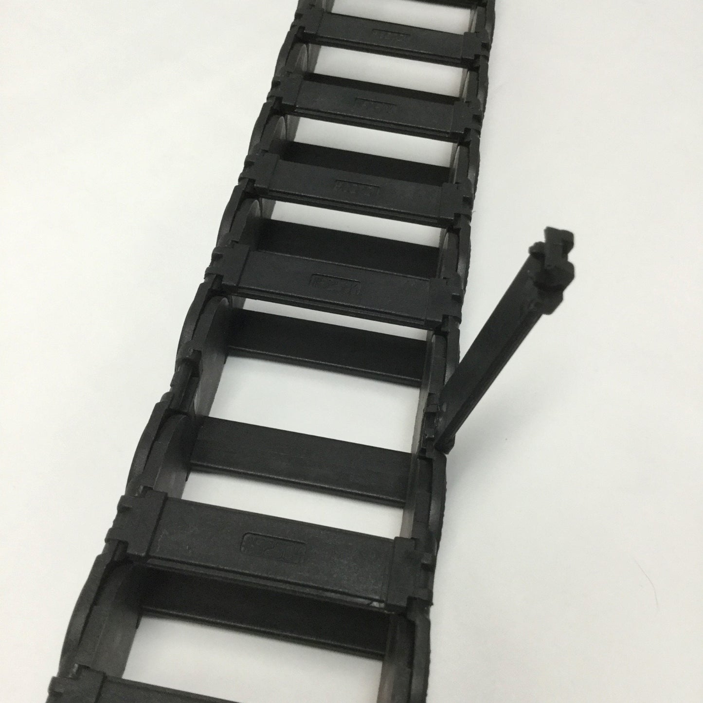 Used Kabelschlepp 0345 040.050.125 Uniflex Cable Carrier, 32" Long, 20 x 50mm Inner