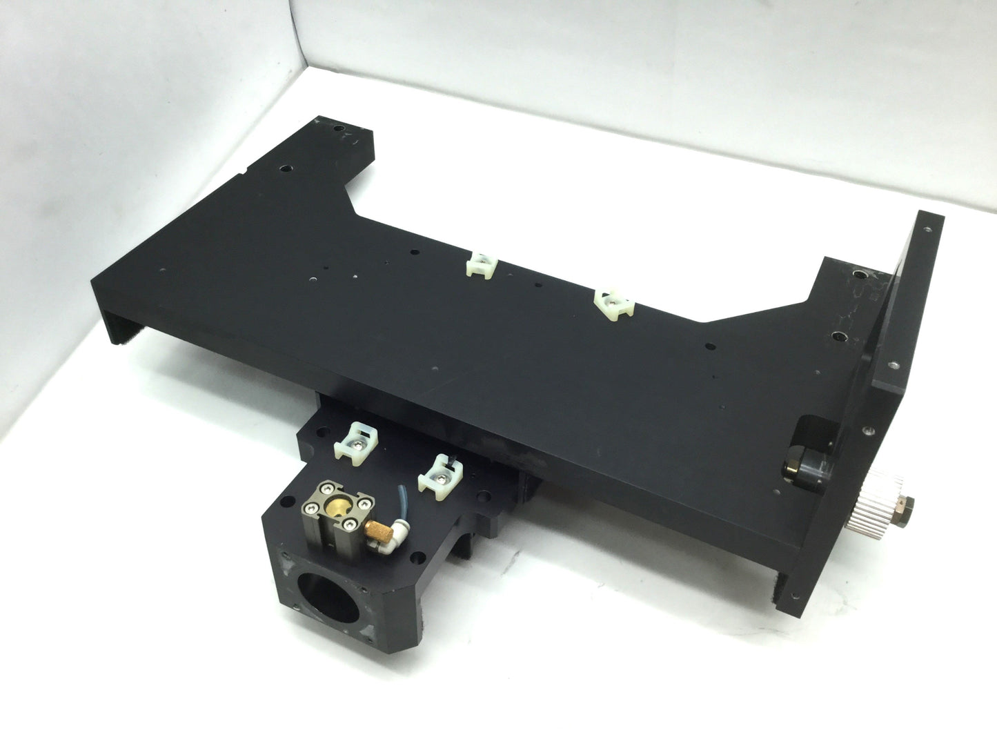 Used XY Two Axis Positioning Stage Ball Screw Table Travel X: 7" Y: 5" Table 3.6x2.67