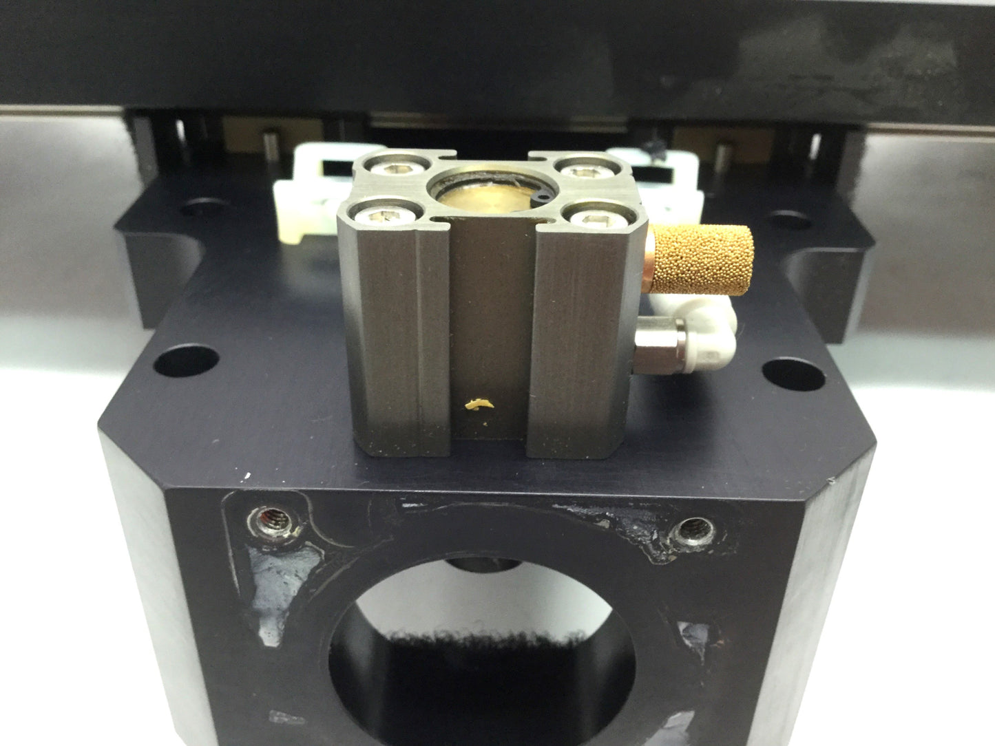 Used XY Two Axis Positioning Stage Ball Screw Table Travel X: 7" Y: 5" Table 3.6x2.67