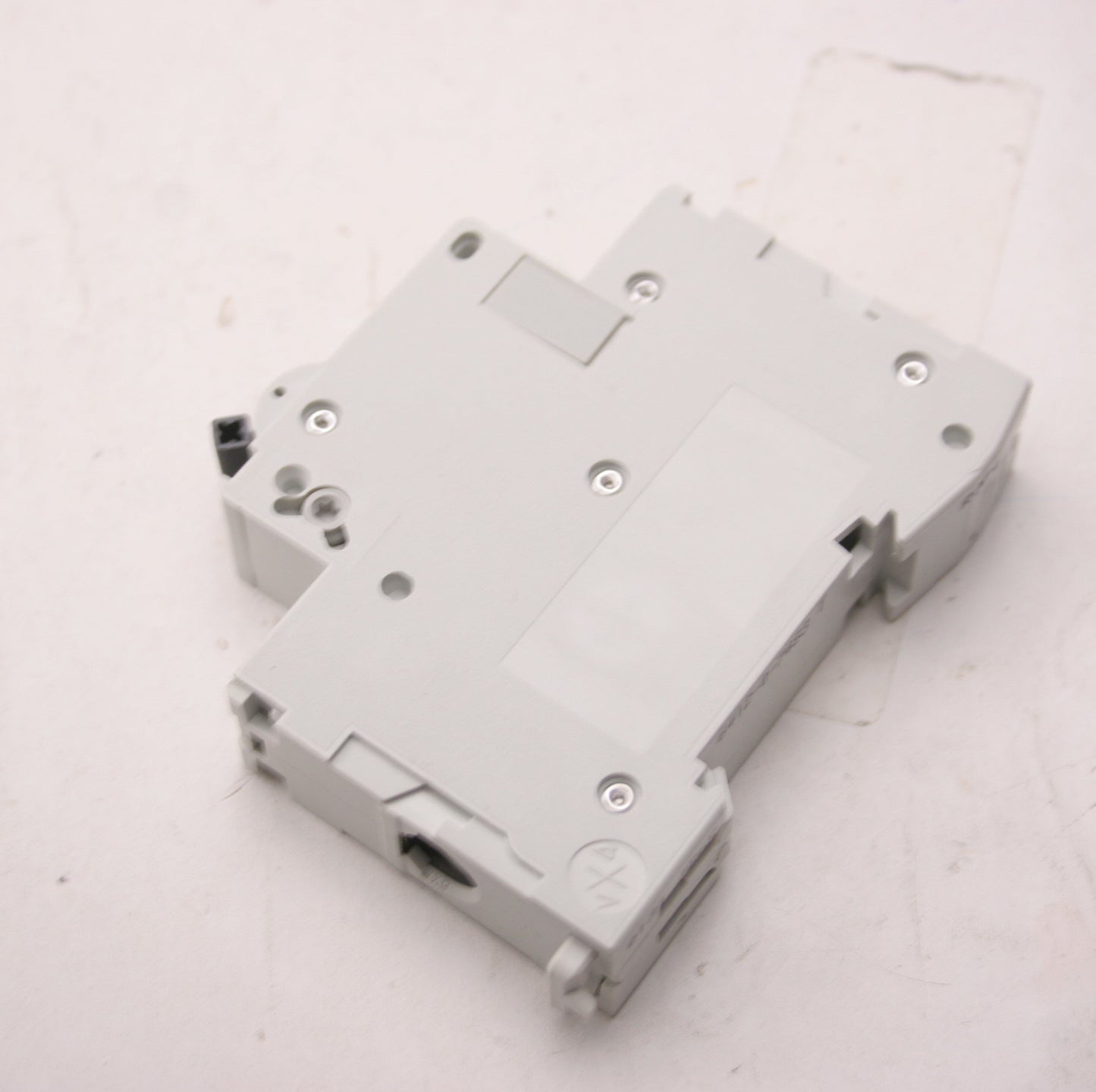 New Merlin Gerin 17417 Multi 9 C60 Circuit Breaker, 1-Pole, 30A, C Curve