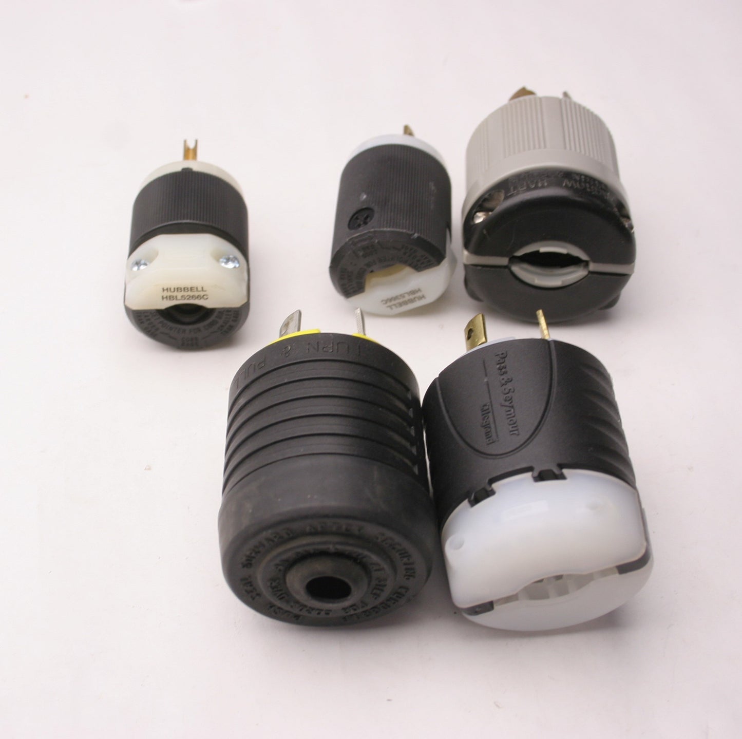 Used Lot of 5 Miscellaneous Male Plugs, 15A, 20A, 3x 30A, 3x Turn And Pull