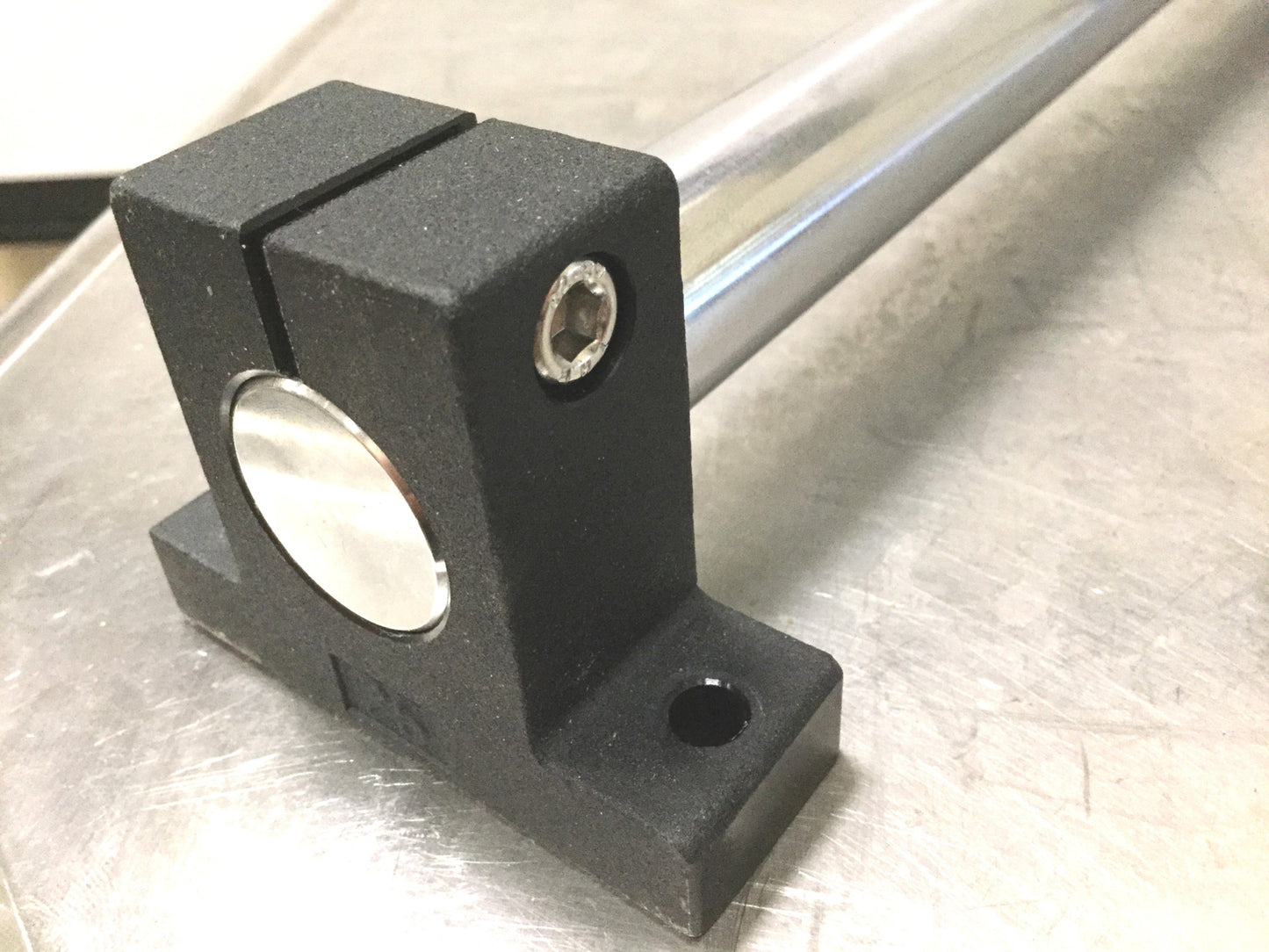 Used Linear Bearing Rod Stainless Steel Outer Diameter: 25mm Length: 1035mm W/ Stands