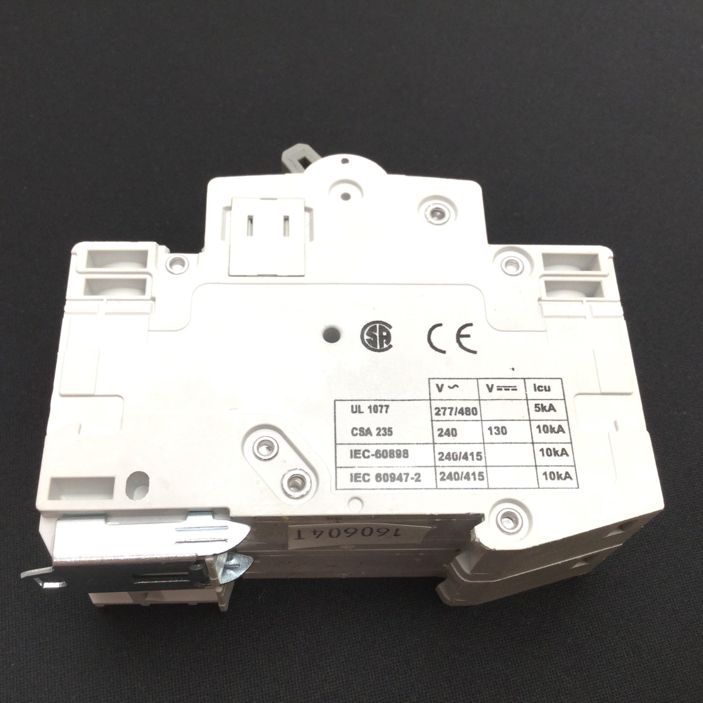 Used Cutler Hammer WMS2D15 Circuit Breaker, 2-Pole, 15A 415VAC, D-Curve, DIN Rail