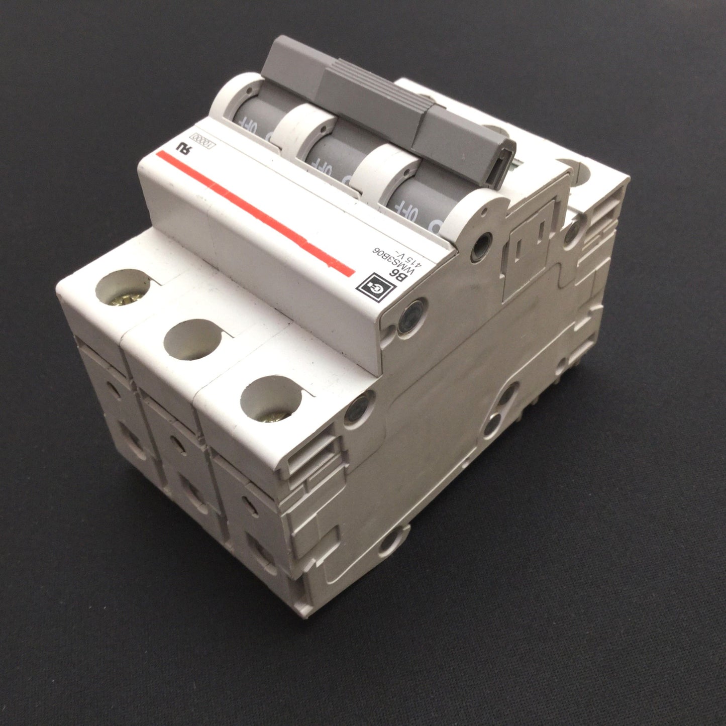 Used Cutler Hammer WMS3B06 Circuit Breaker, 3-Pole, B-Curve, Rating: 415VAC 6A