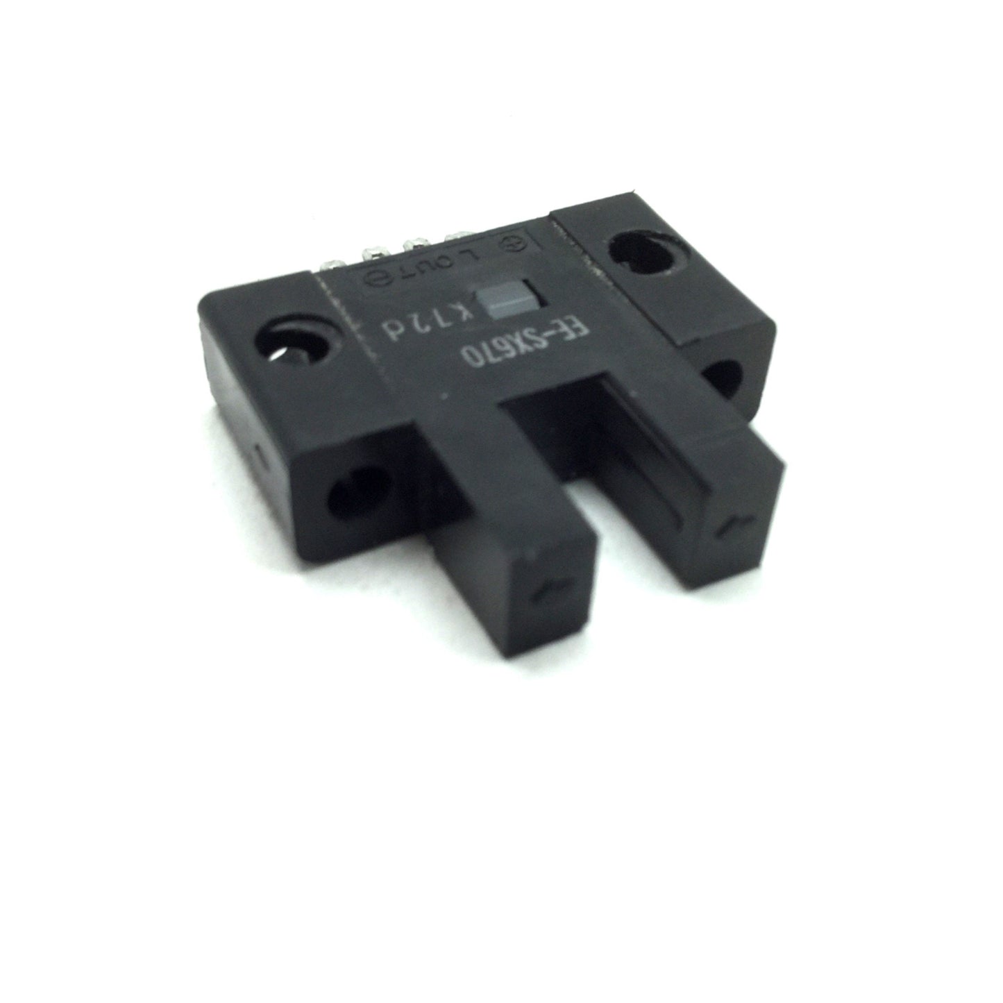 Used Lot of 4 Omron EE-SX670 Photoelectric Sensors Slot Type 5-24VDC NPN